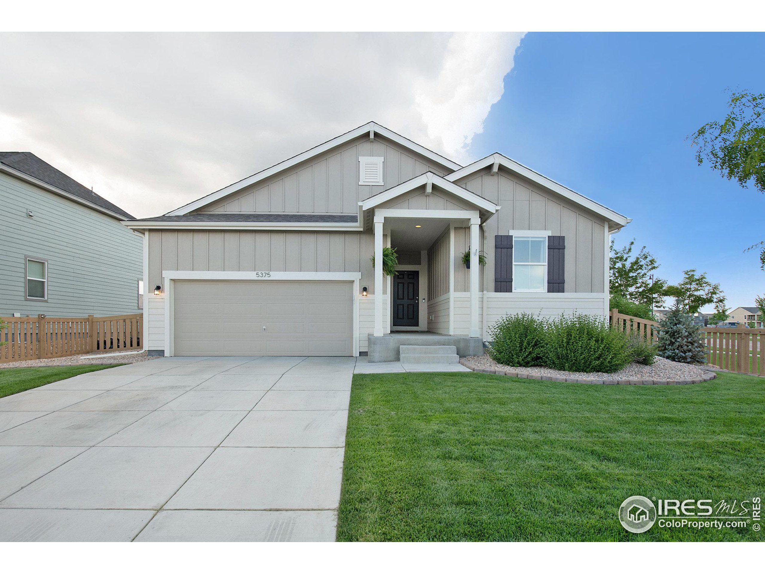 5375 Alberta Falls St