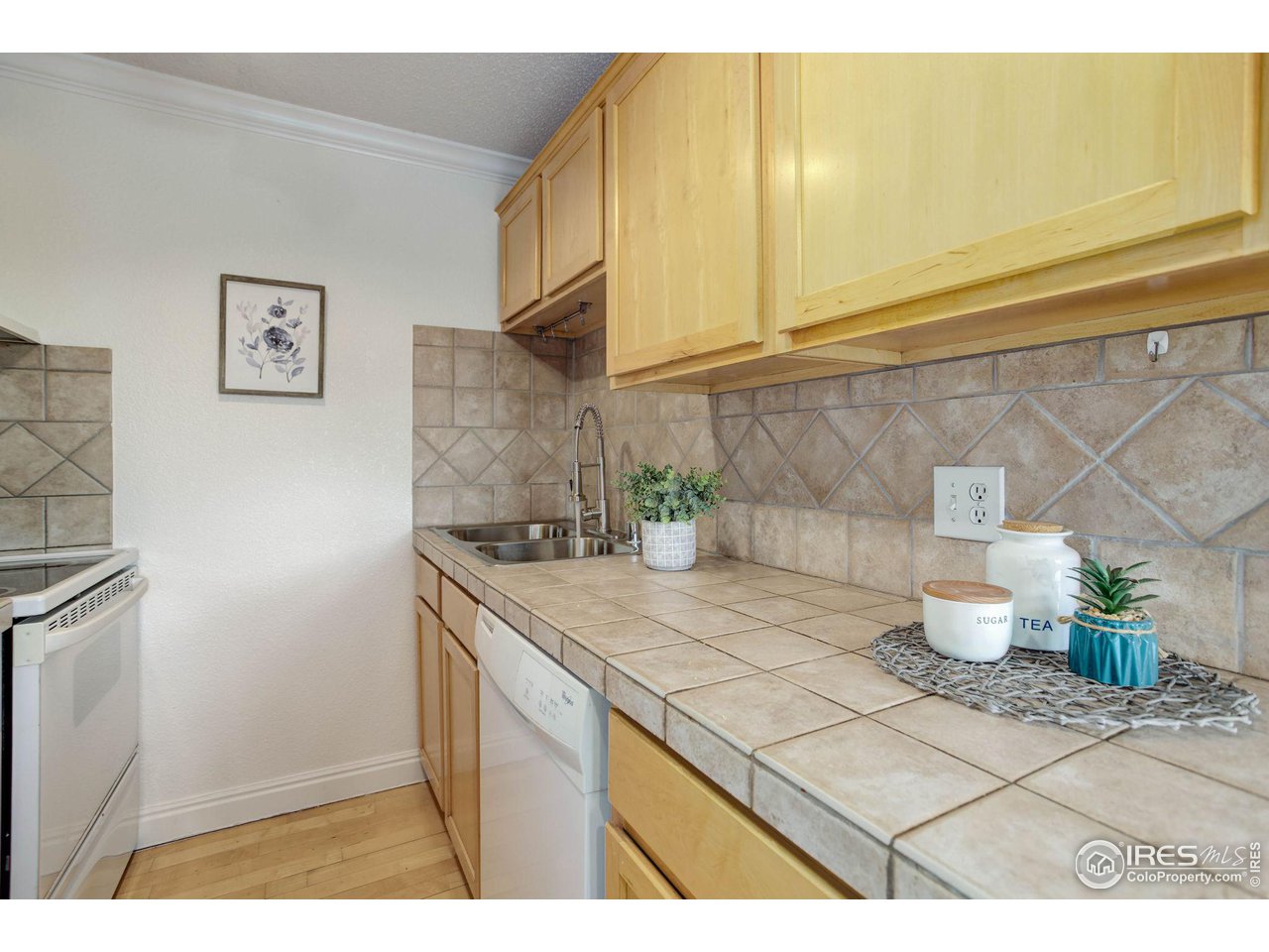 1267 N Lafayette St 403