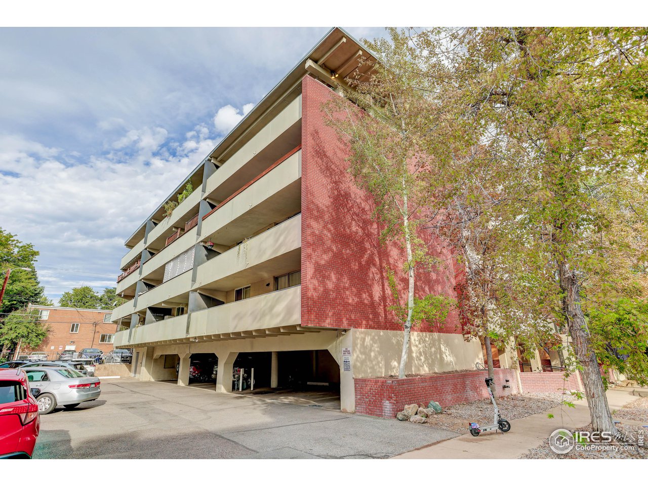 1267 N Lafayette St 403