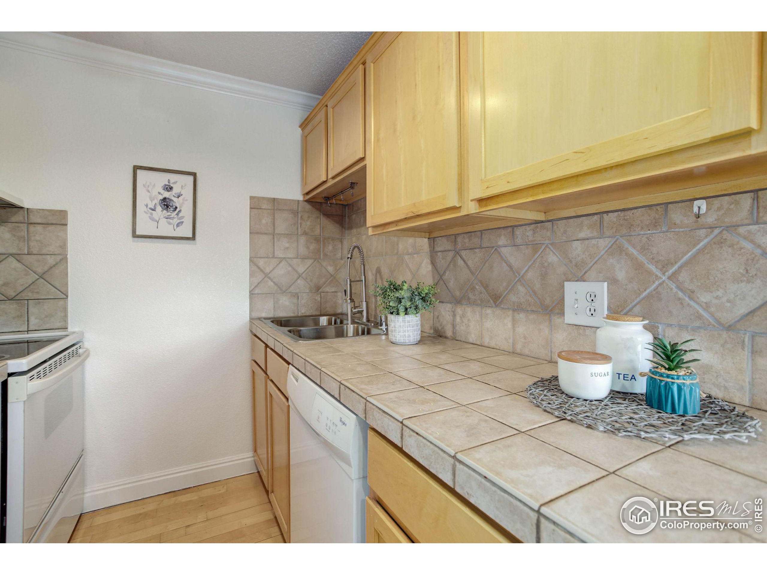 1267 N Lafayette St 403