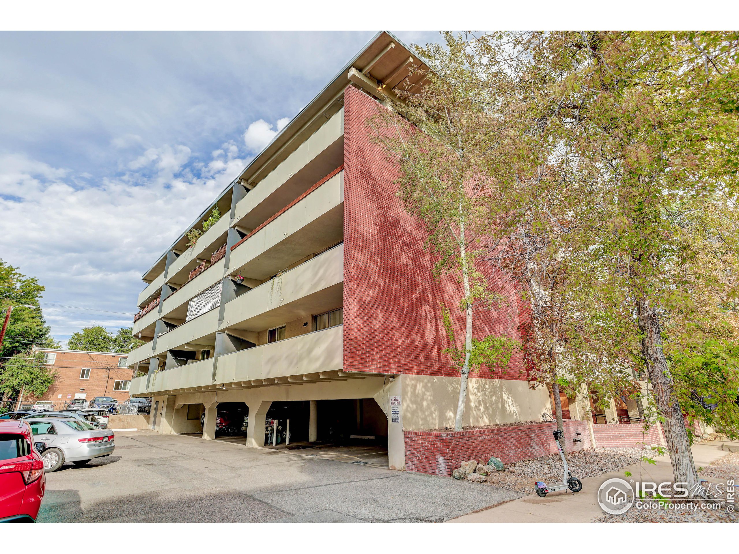 1267 N Lafayette St 403