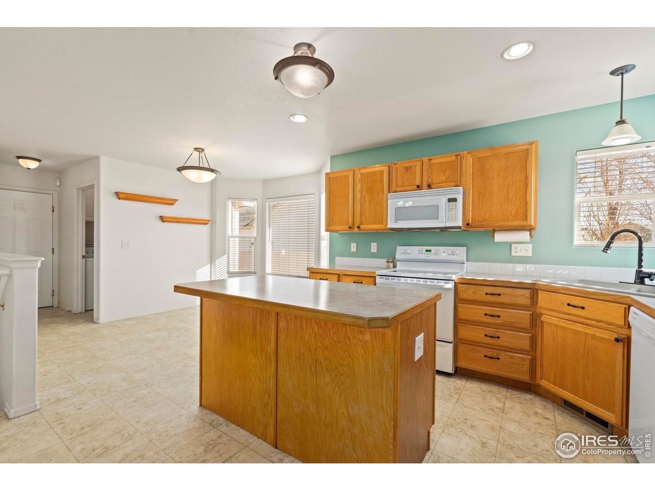 3677 Settler Ridge Dr