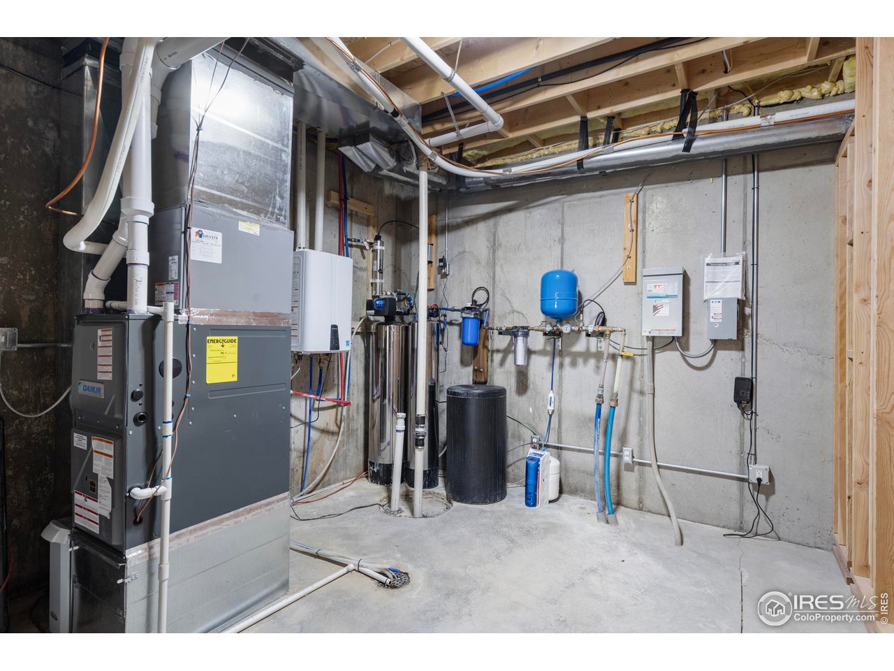 8811 County Road 106