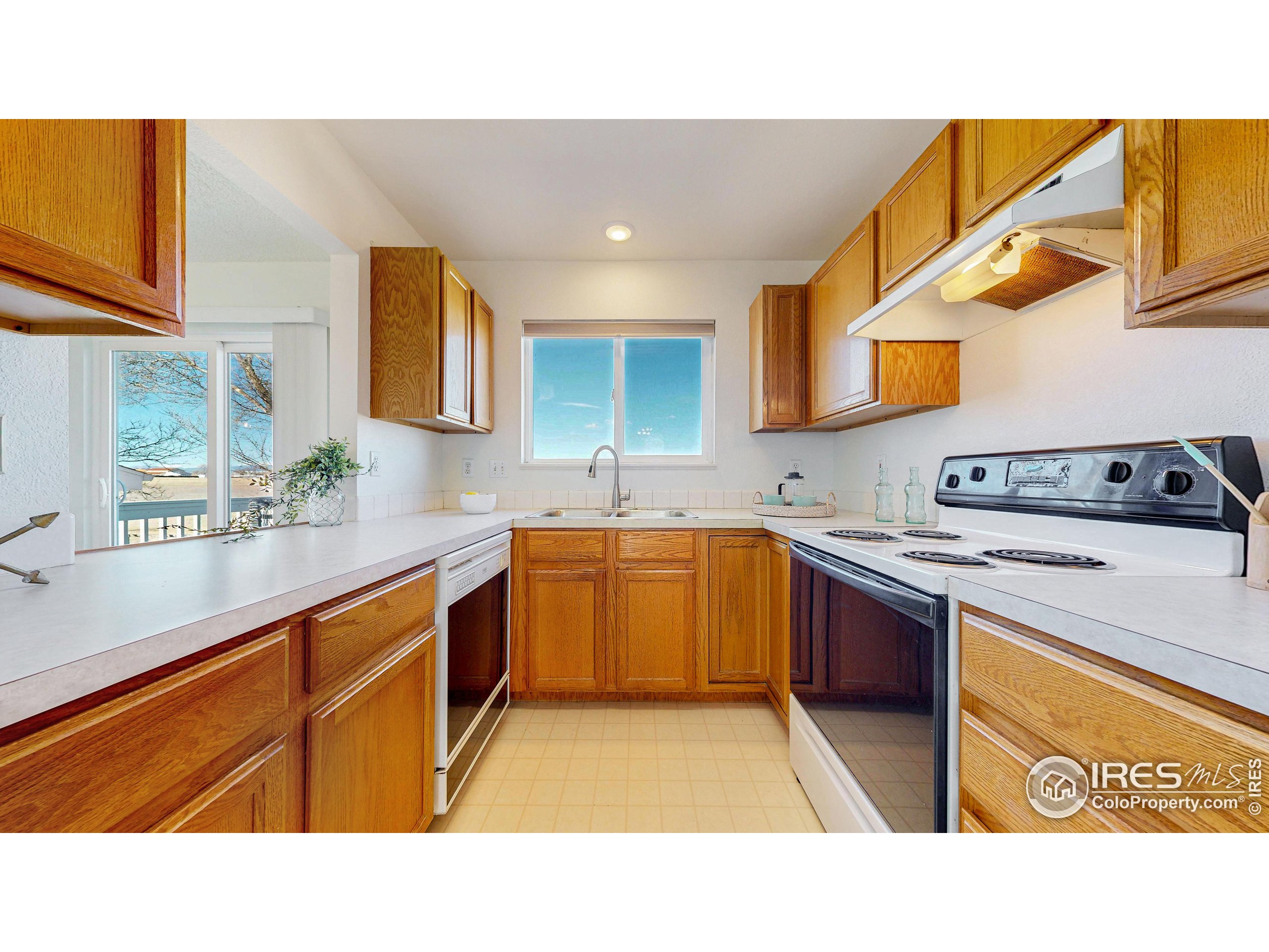 8225 Medicine Bow Cir