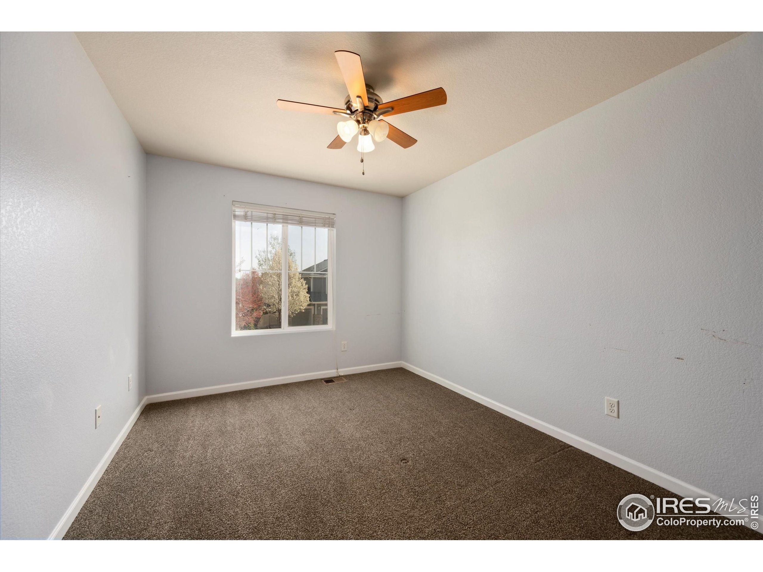 4874 Sandy Ridge Ave