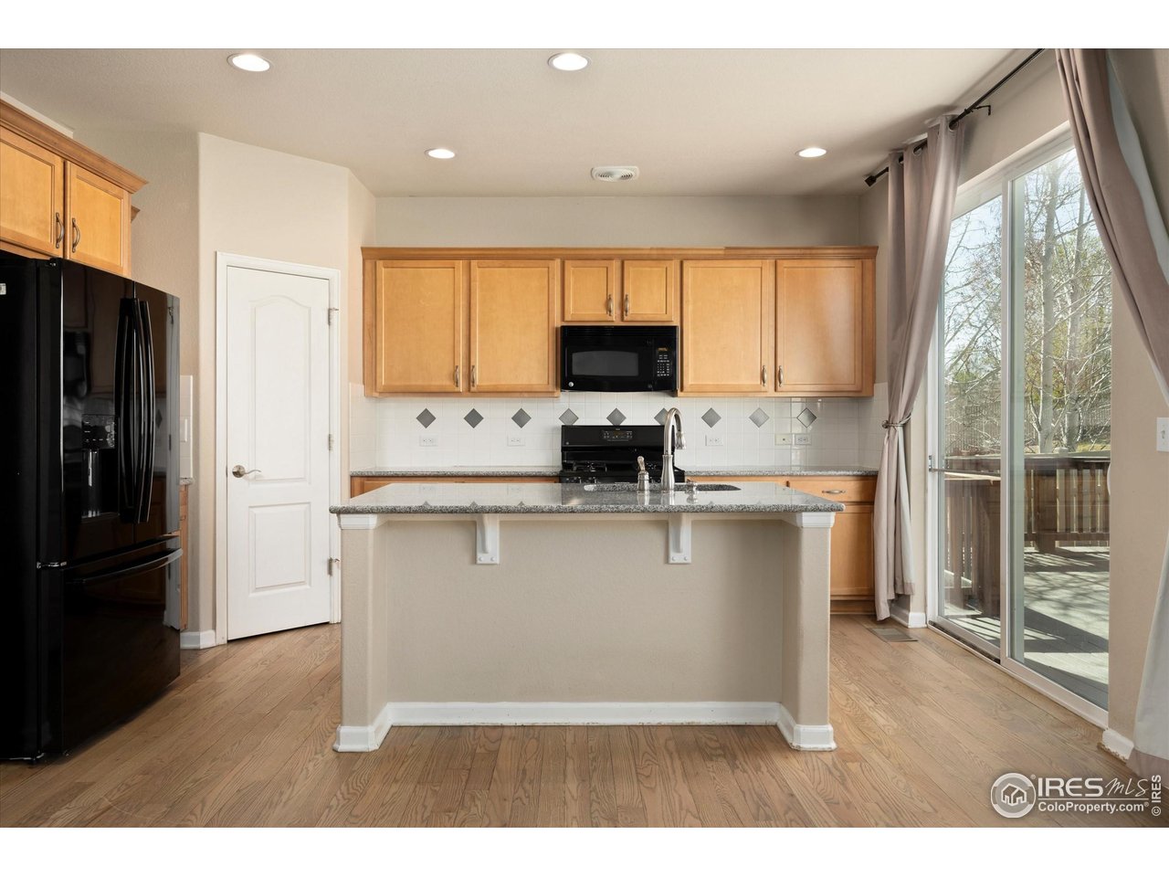 4874 Sandy Ridge Ave