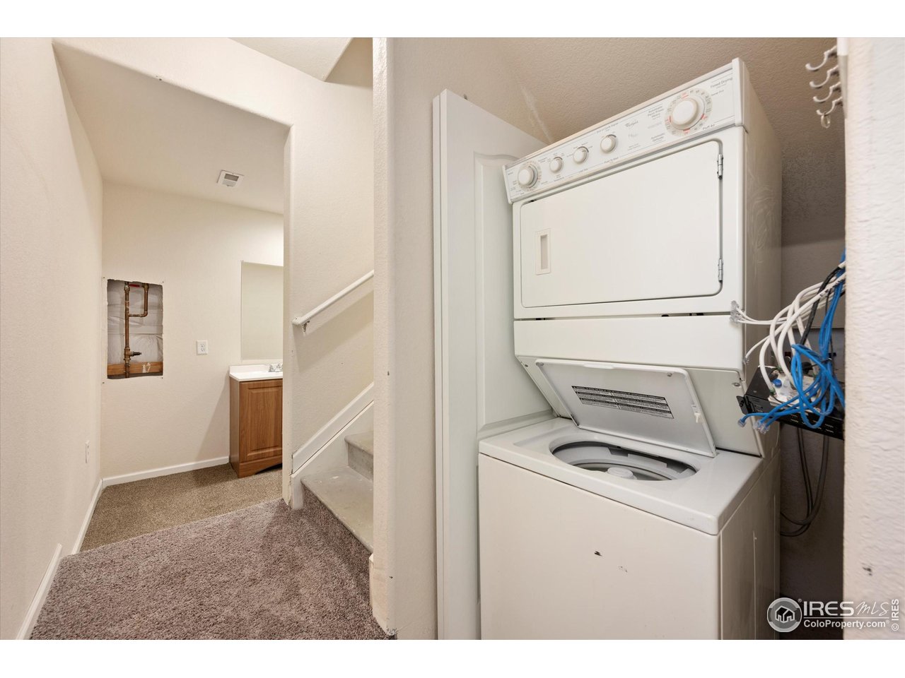 4874 Sandy Ridge Ave