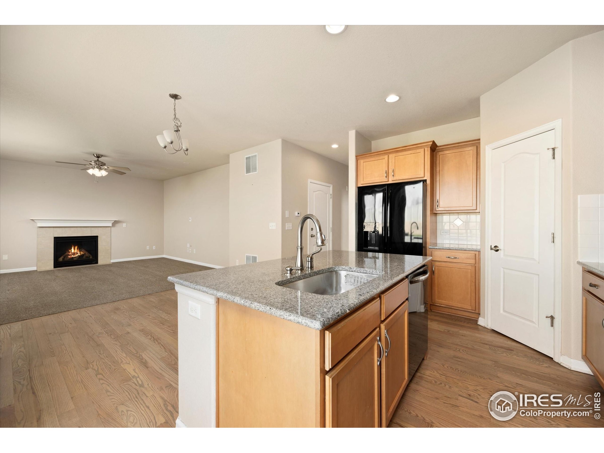 4874 Sandy Ridge Ave