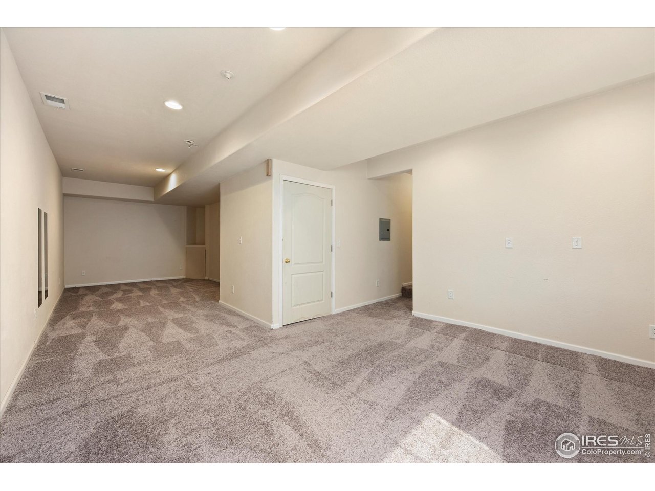 4874 Sandy Ridge Ave