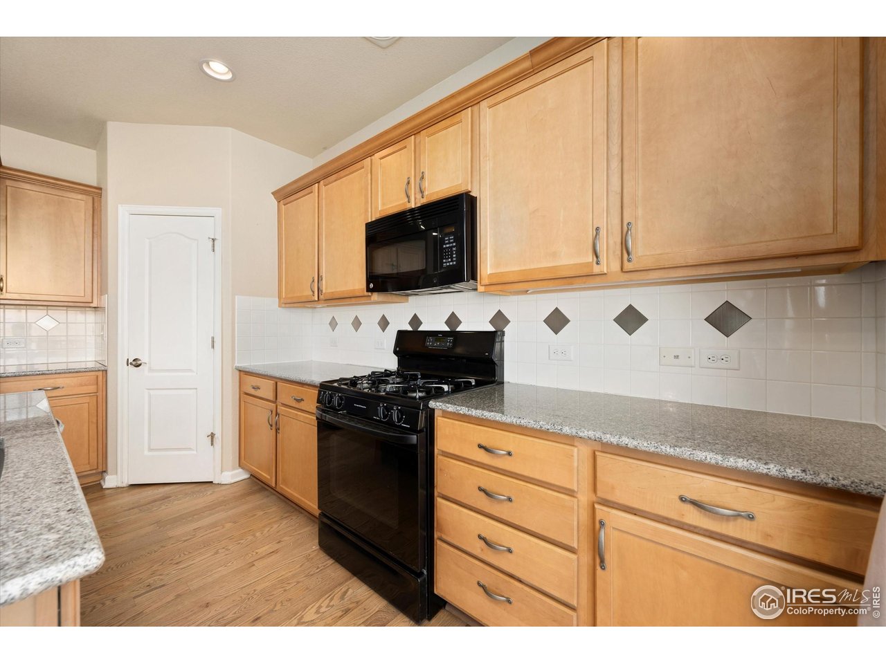 4874 Sandy Ridge Ave