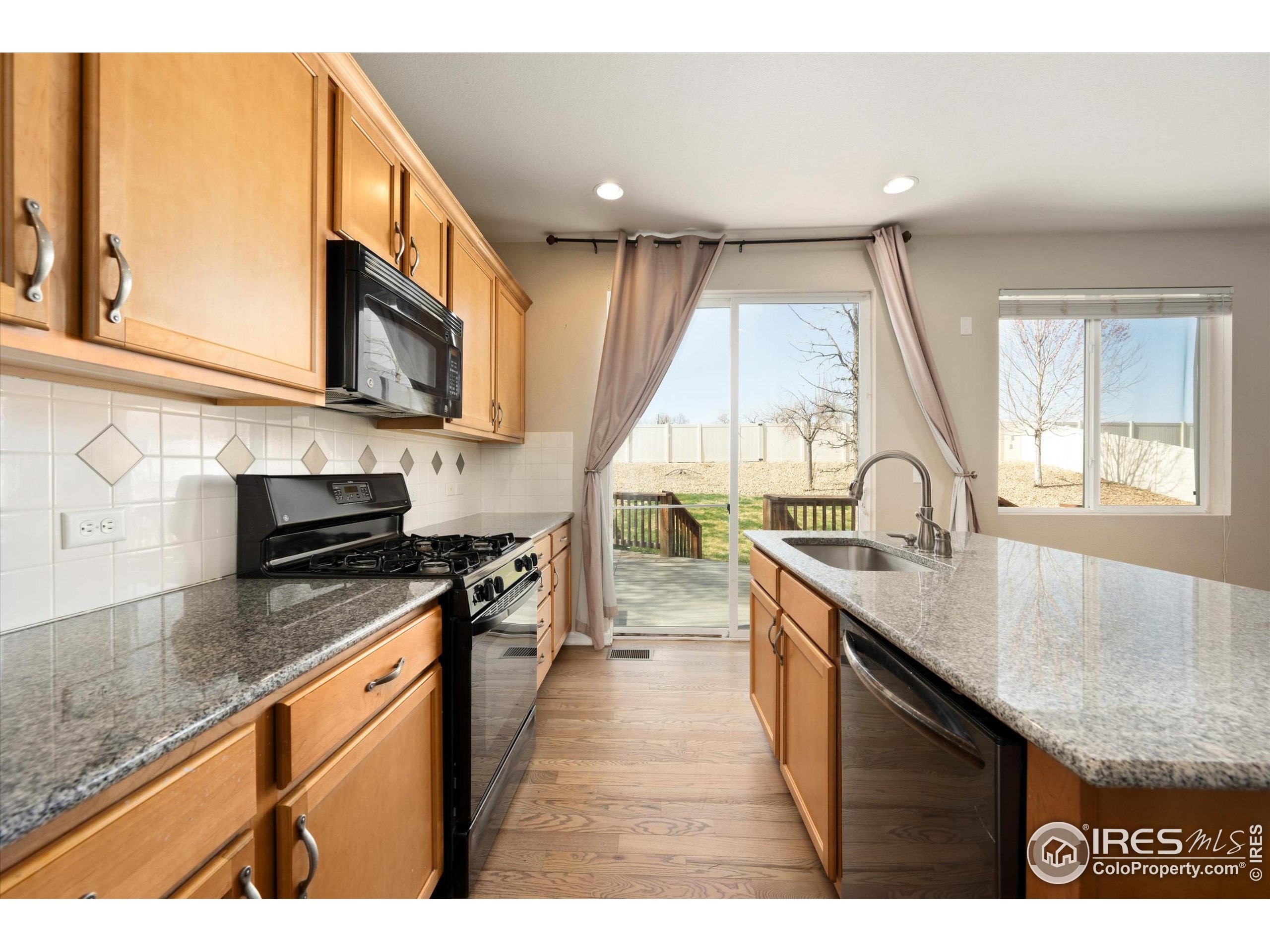 4874 Sandy Ridge Ave