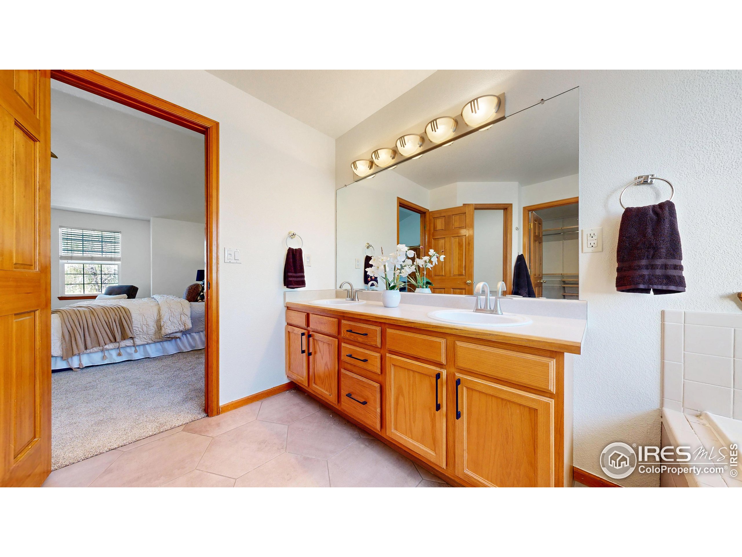 3914 Grand Canyon St