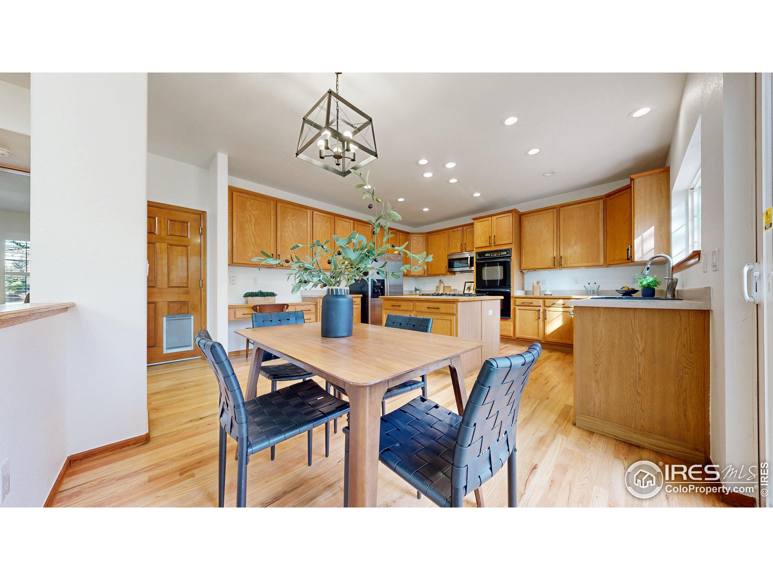 3914 Grand Canyon St