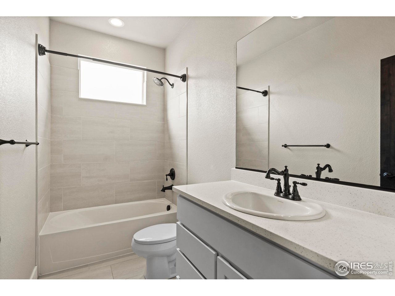 1940 Rolling Wind Dr