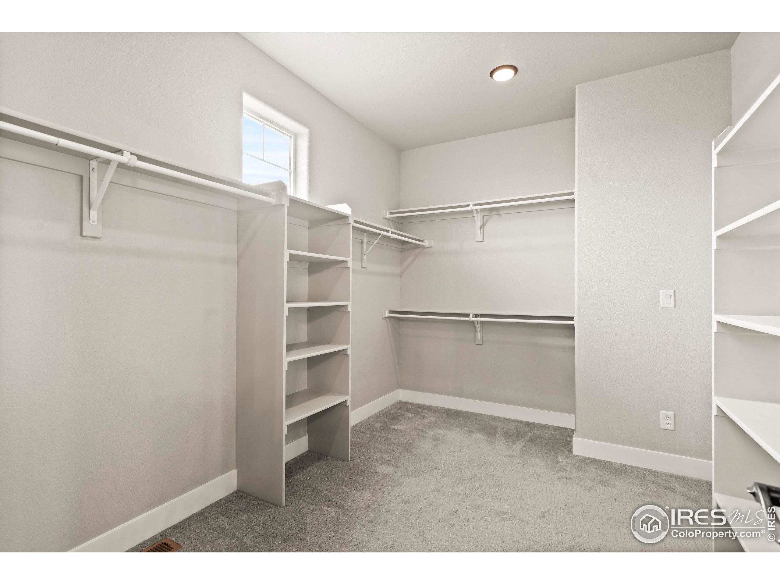 1940 Rolling Wind Dr