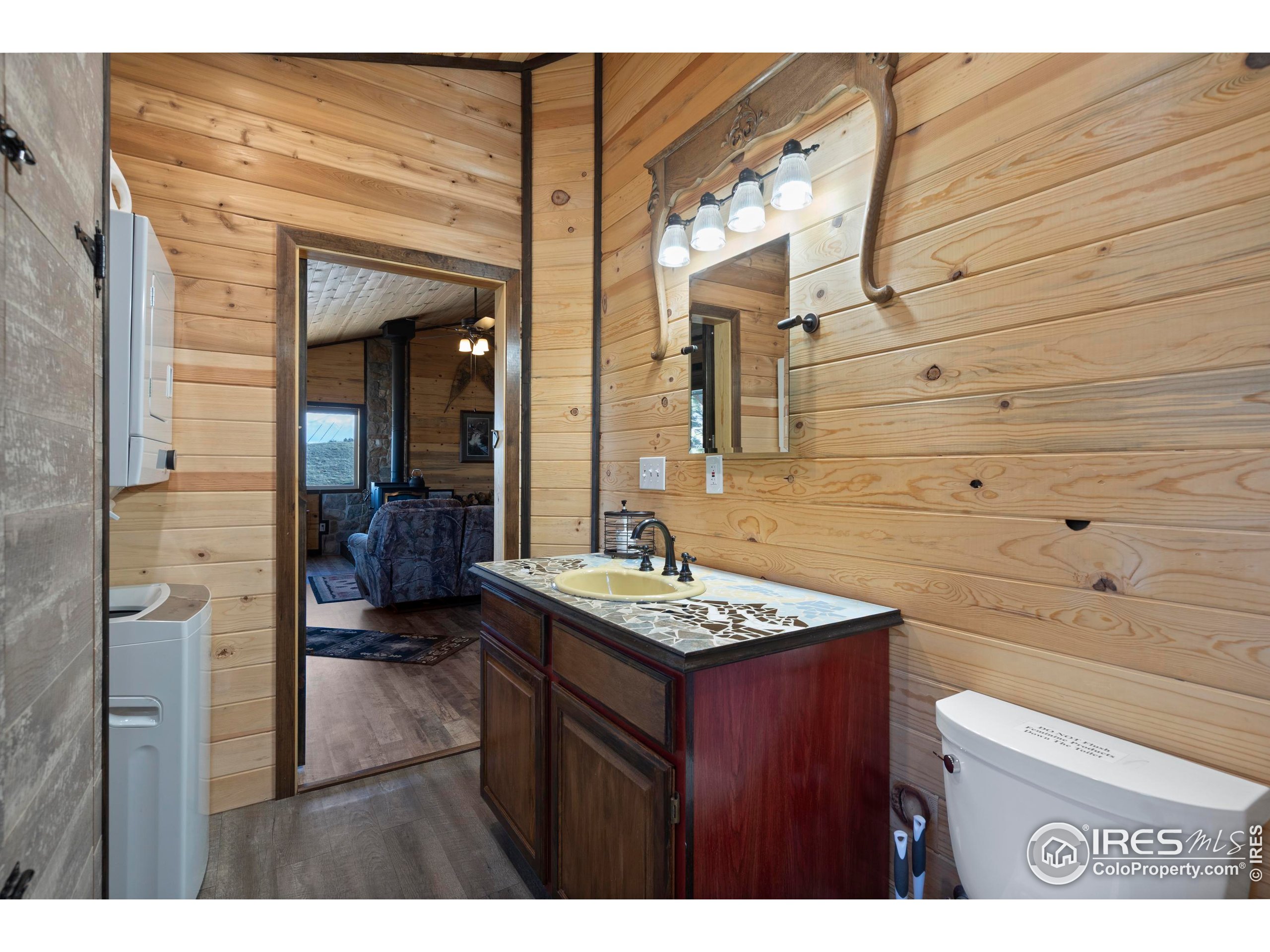 172 W Grand Dr