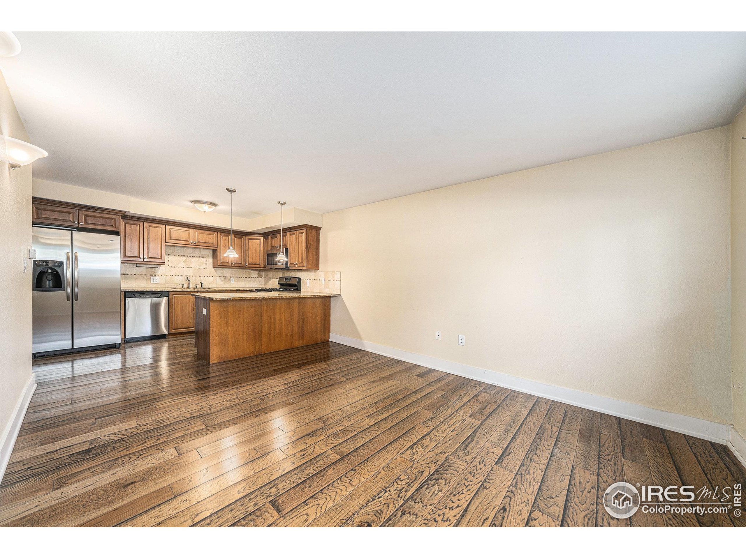 233 N Meldrum St A-8