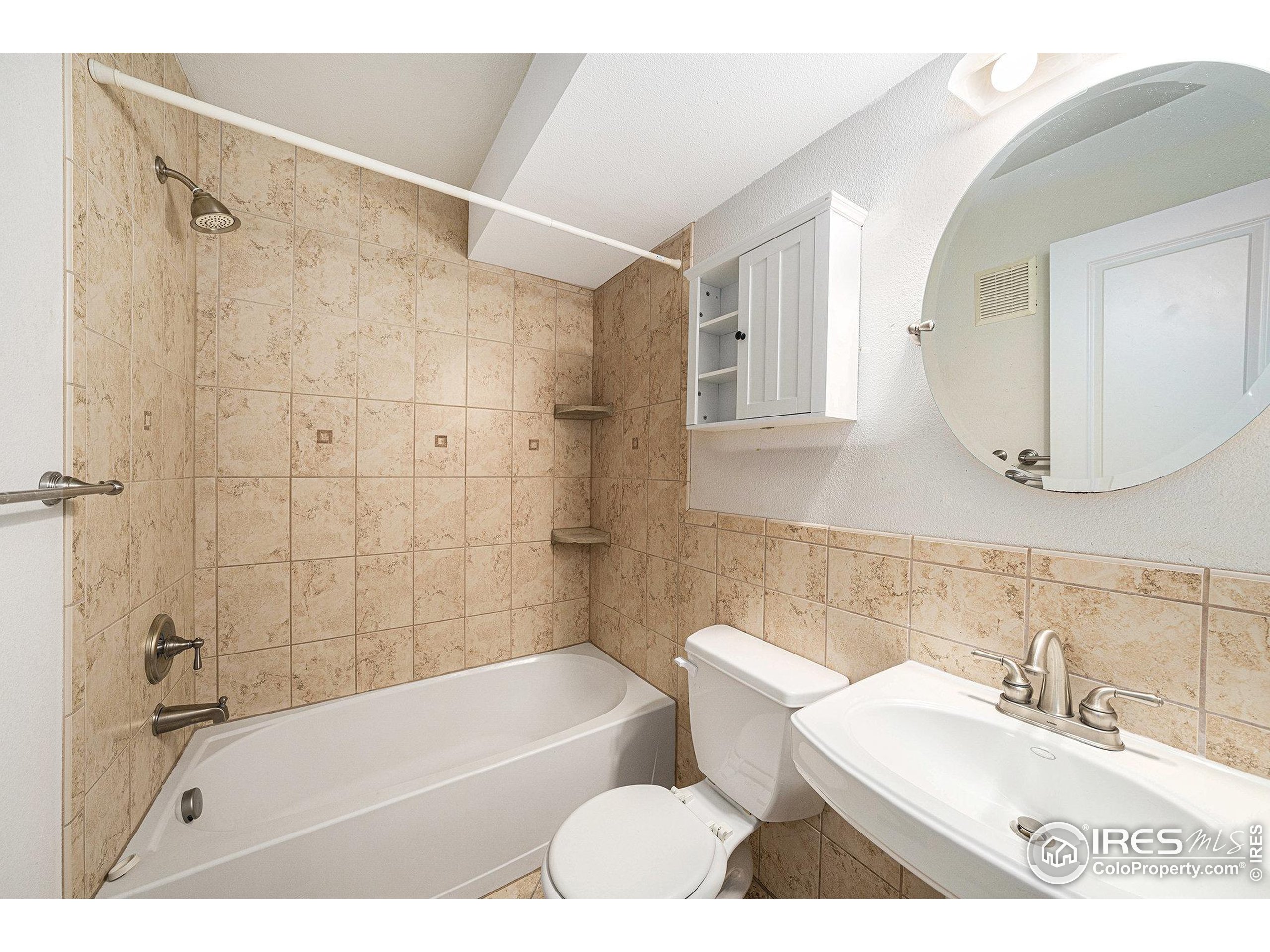 233 N Meldrum St A-8