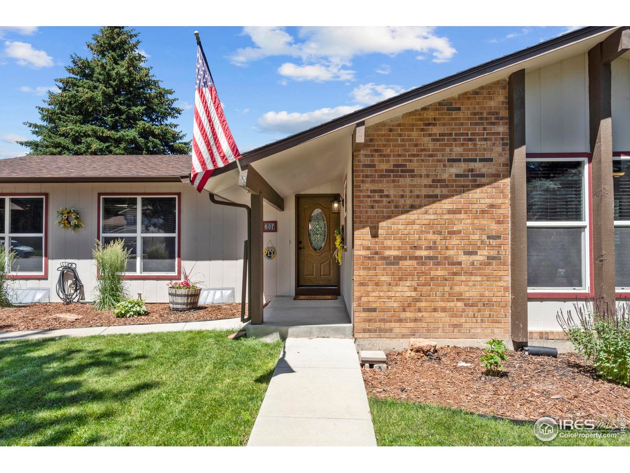 607 42nd Ave
