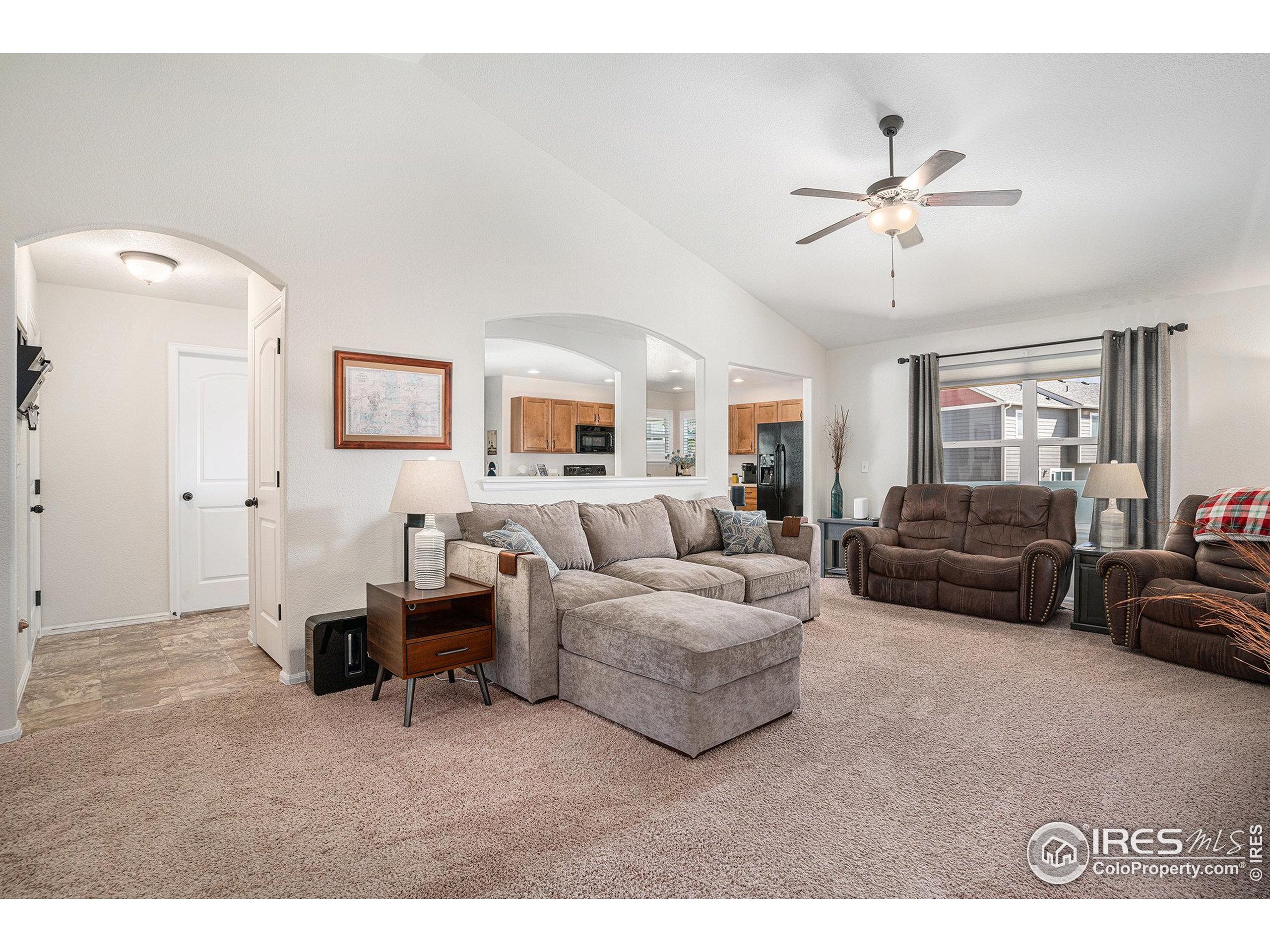 742 Valleybrook Dr