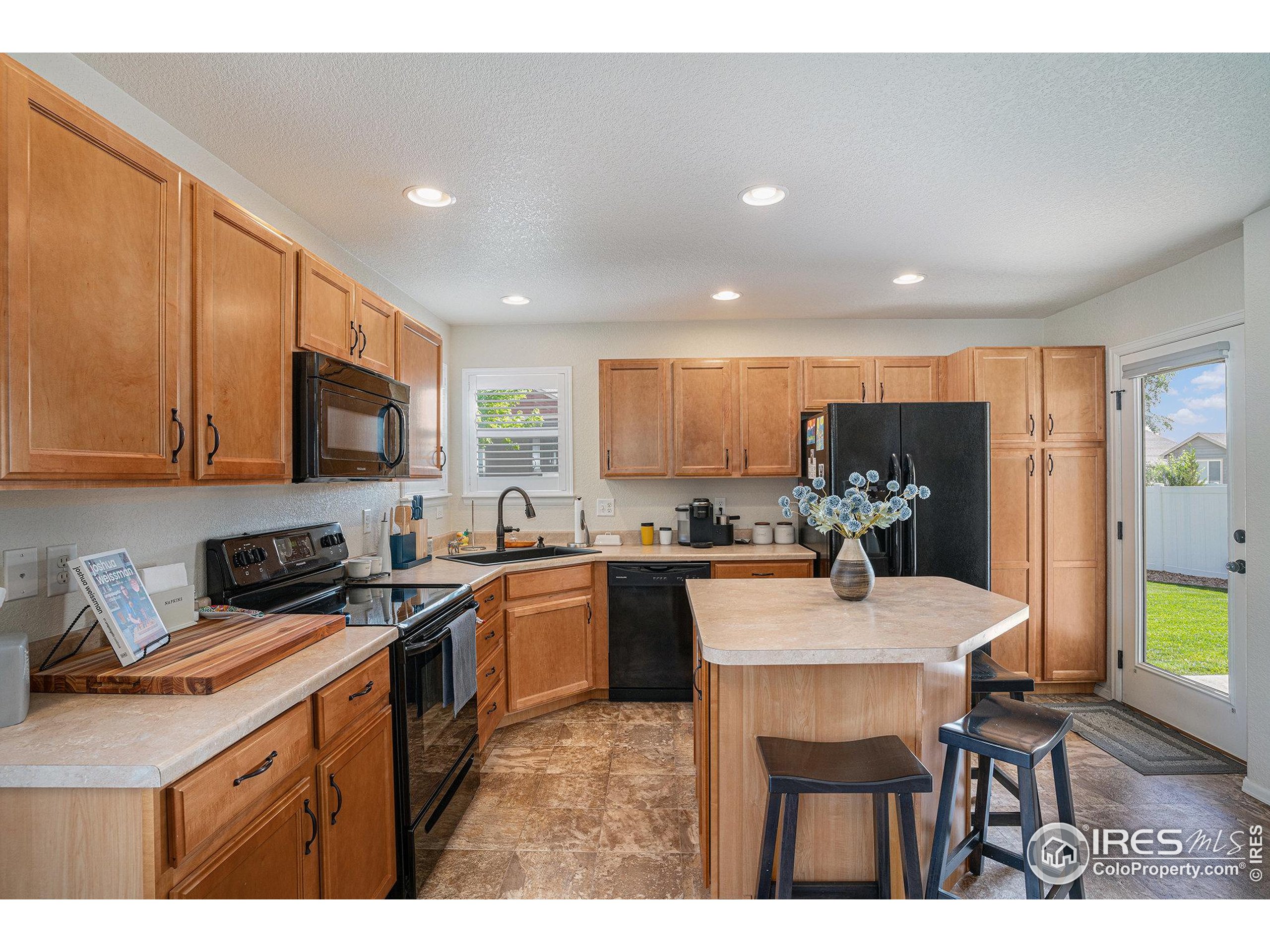 742 Valleybrook Dr