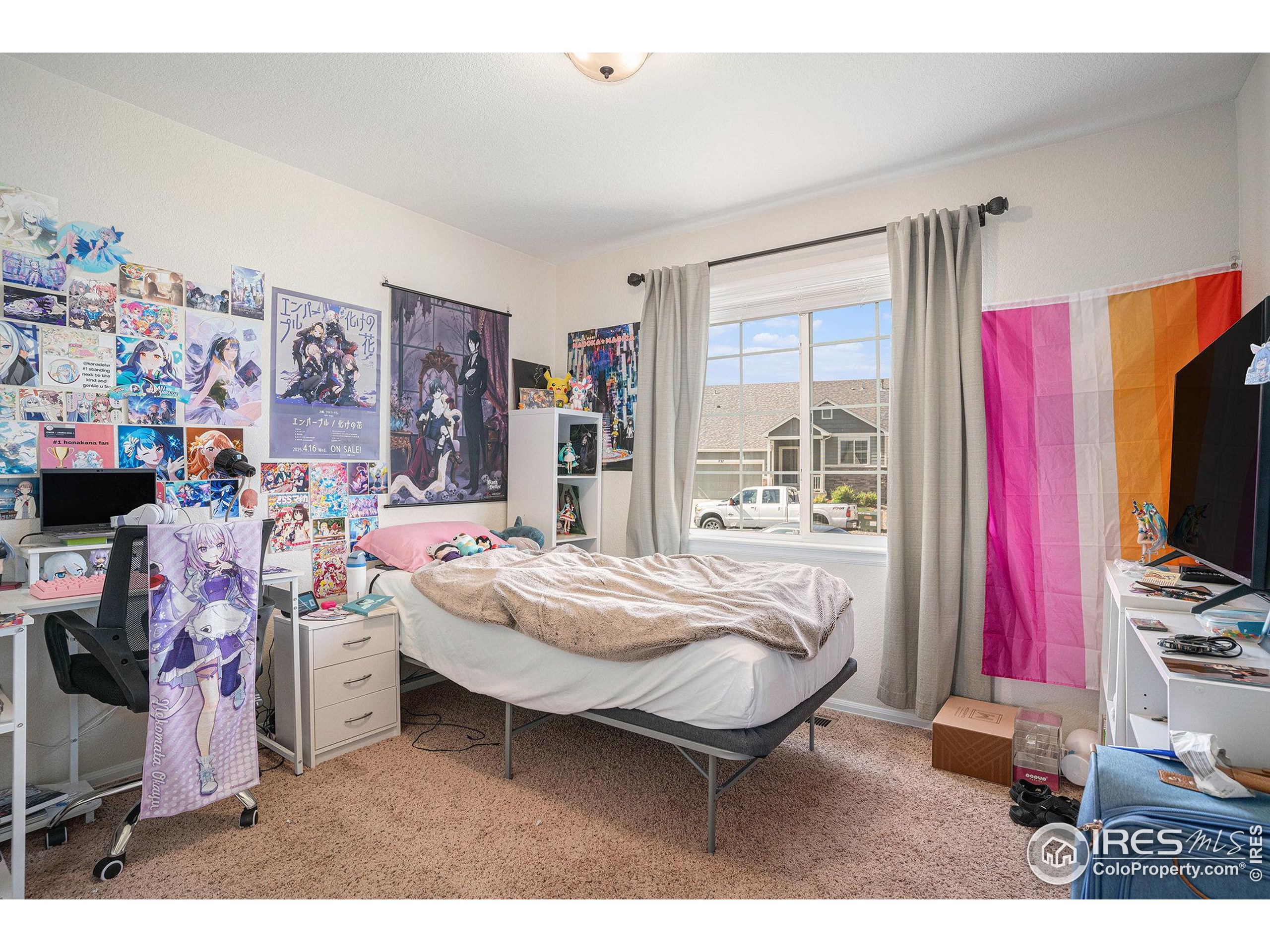 742 Valleybrook Dr