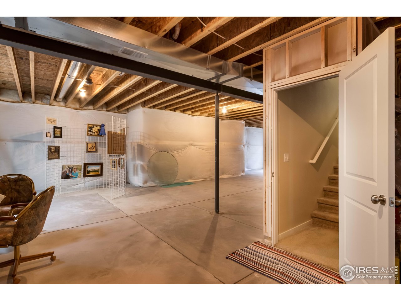 7213 Horsechestnut St