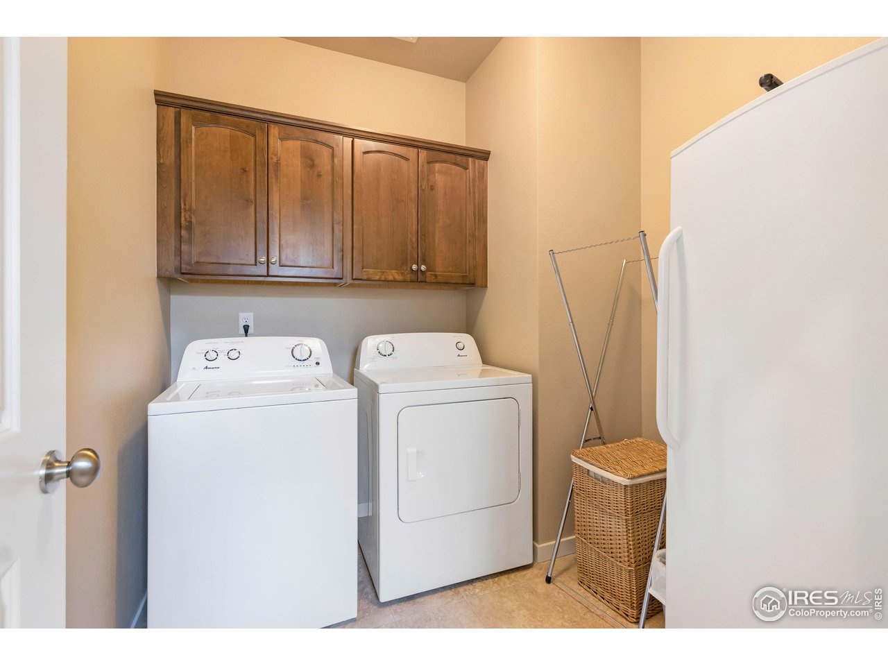 7213 Horsechestnut St