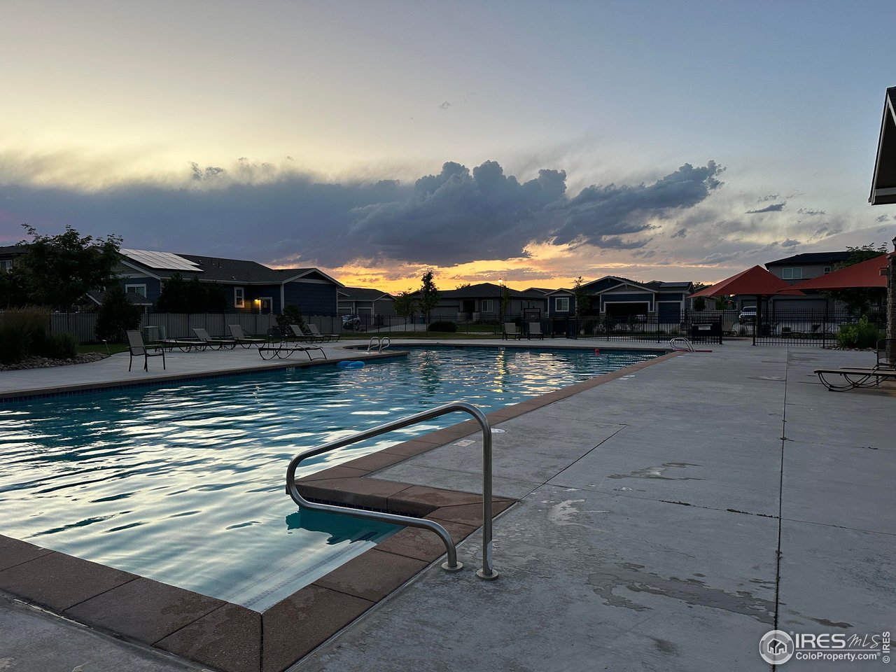 7213 Horsechestnut St