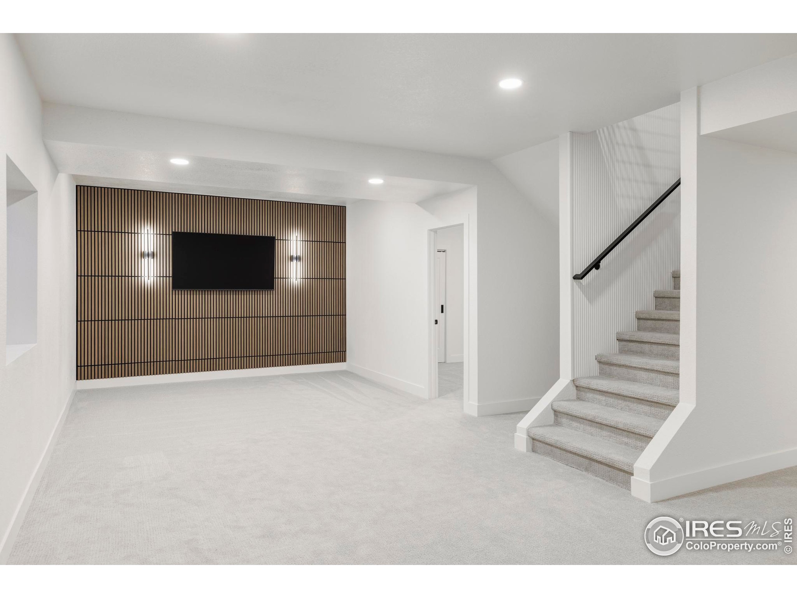 1012 Hobson Ct