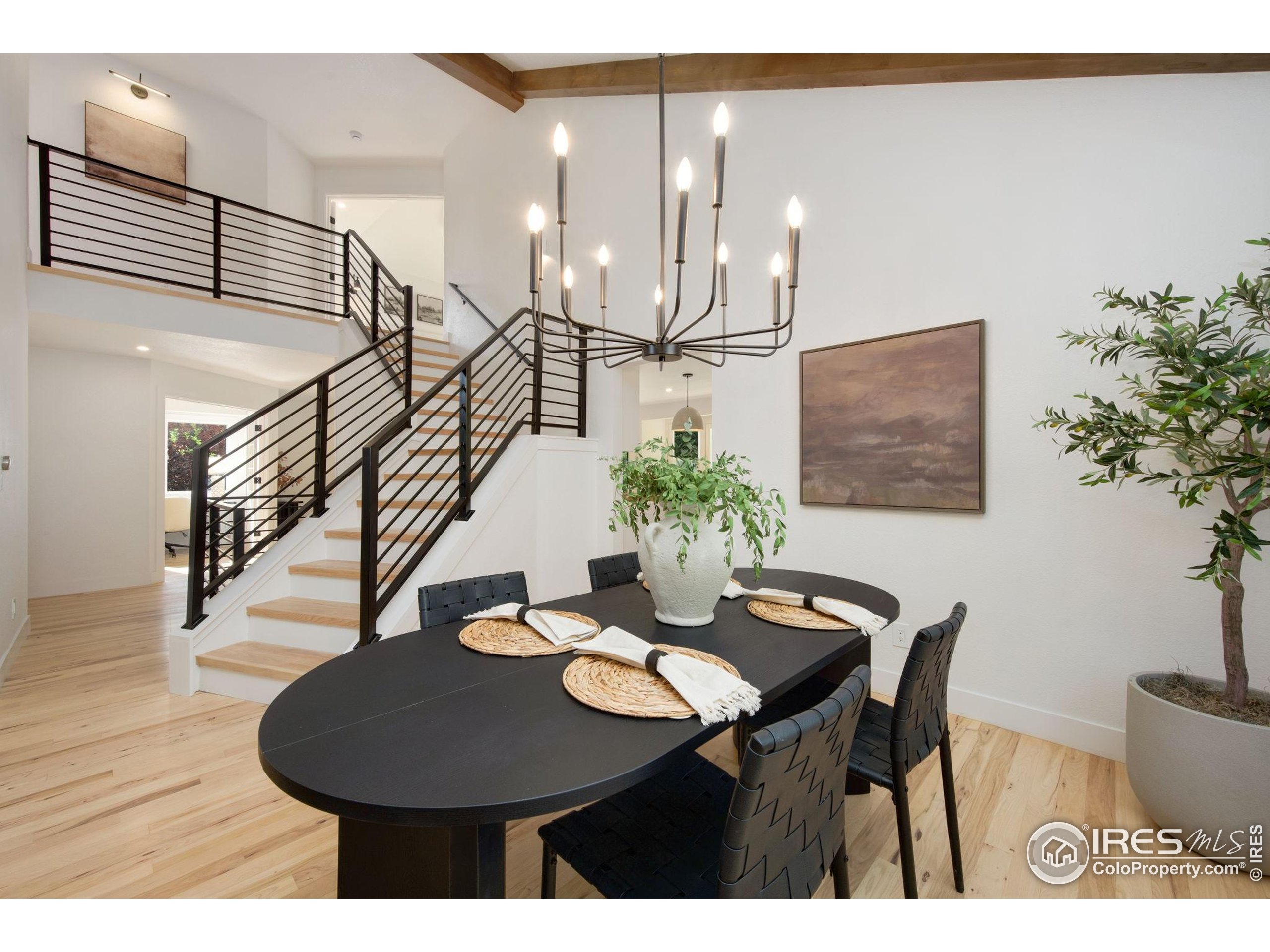 1012 Hobson Ct