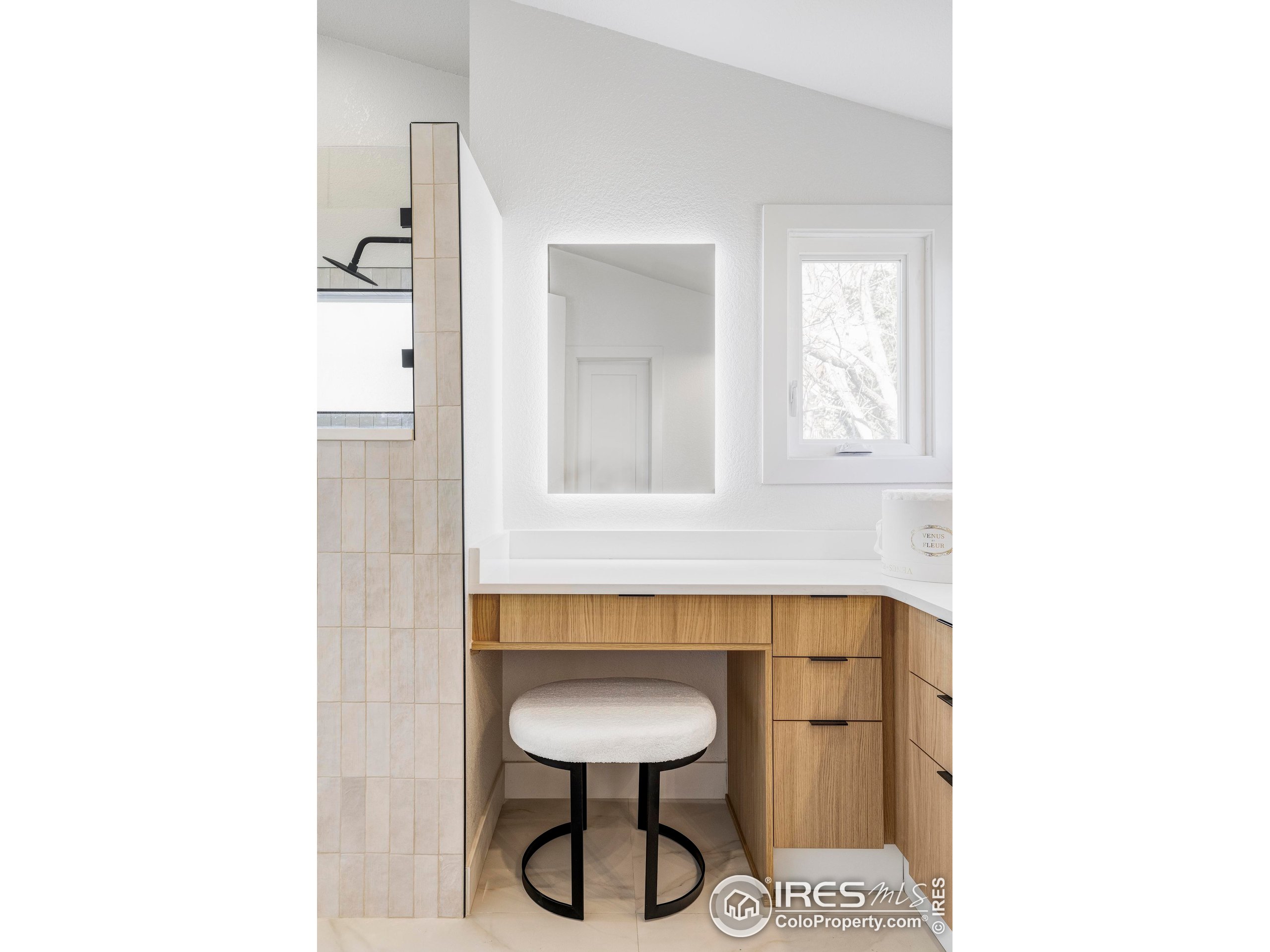 1012 Hobson Ct