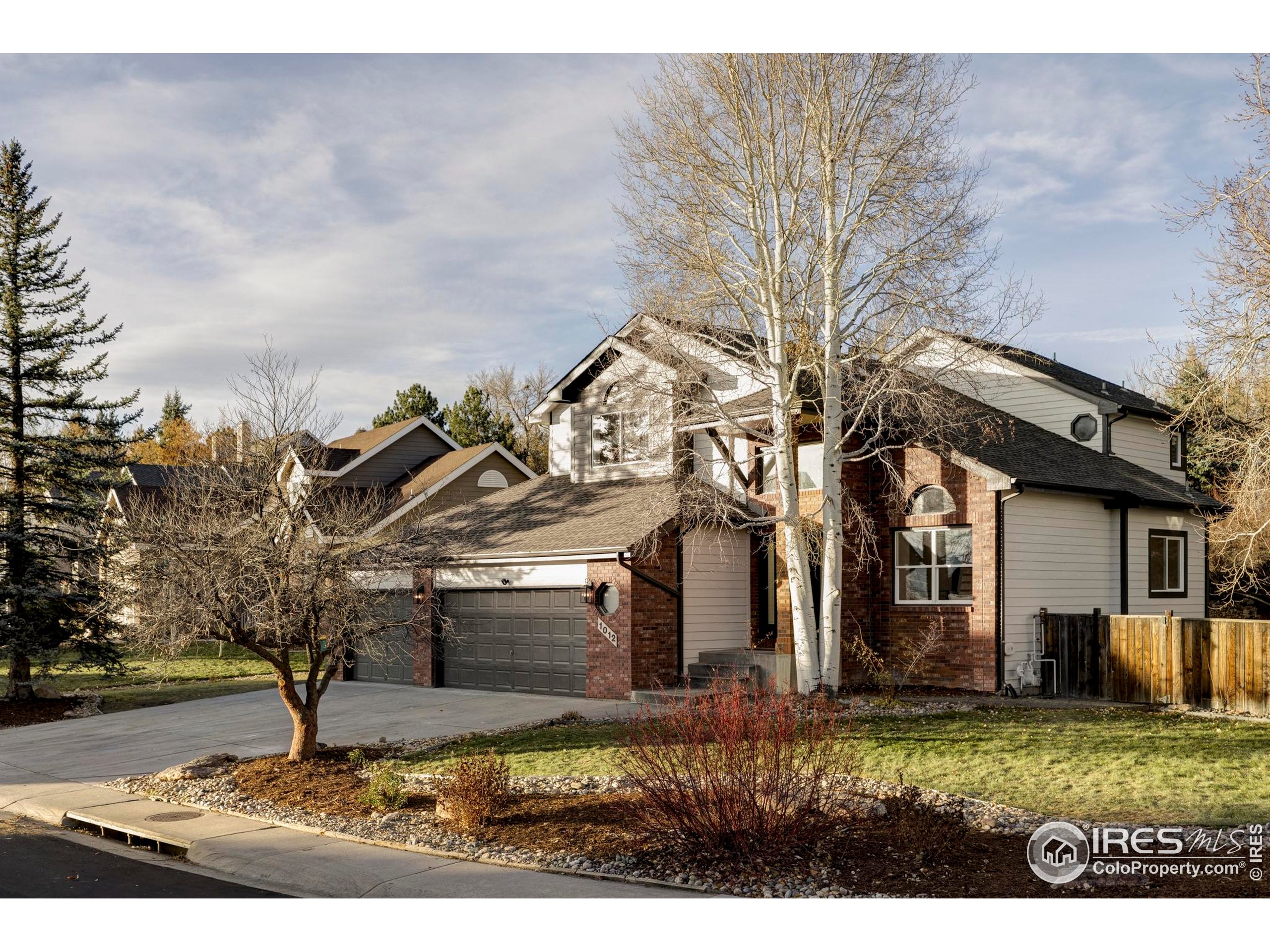 1012 Hobson Ct