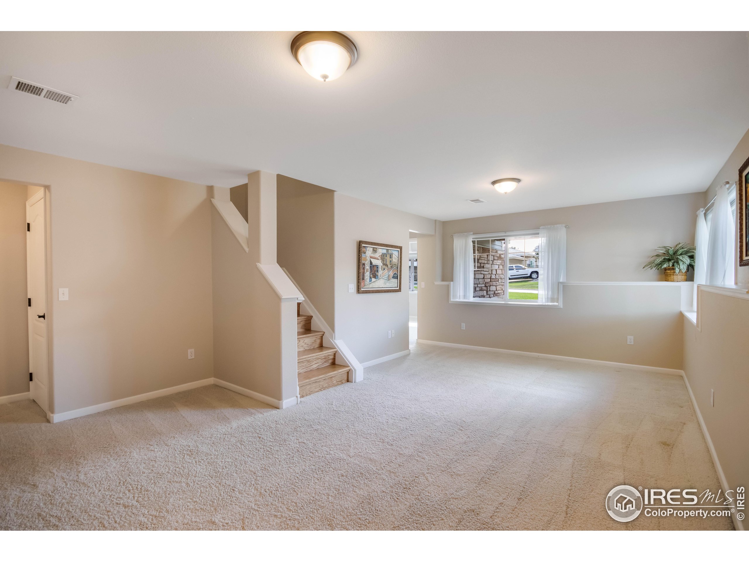 4951 Clearwater Dr