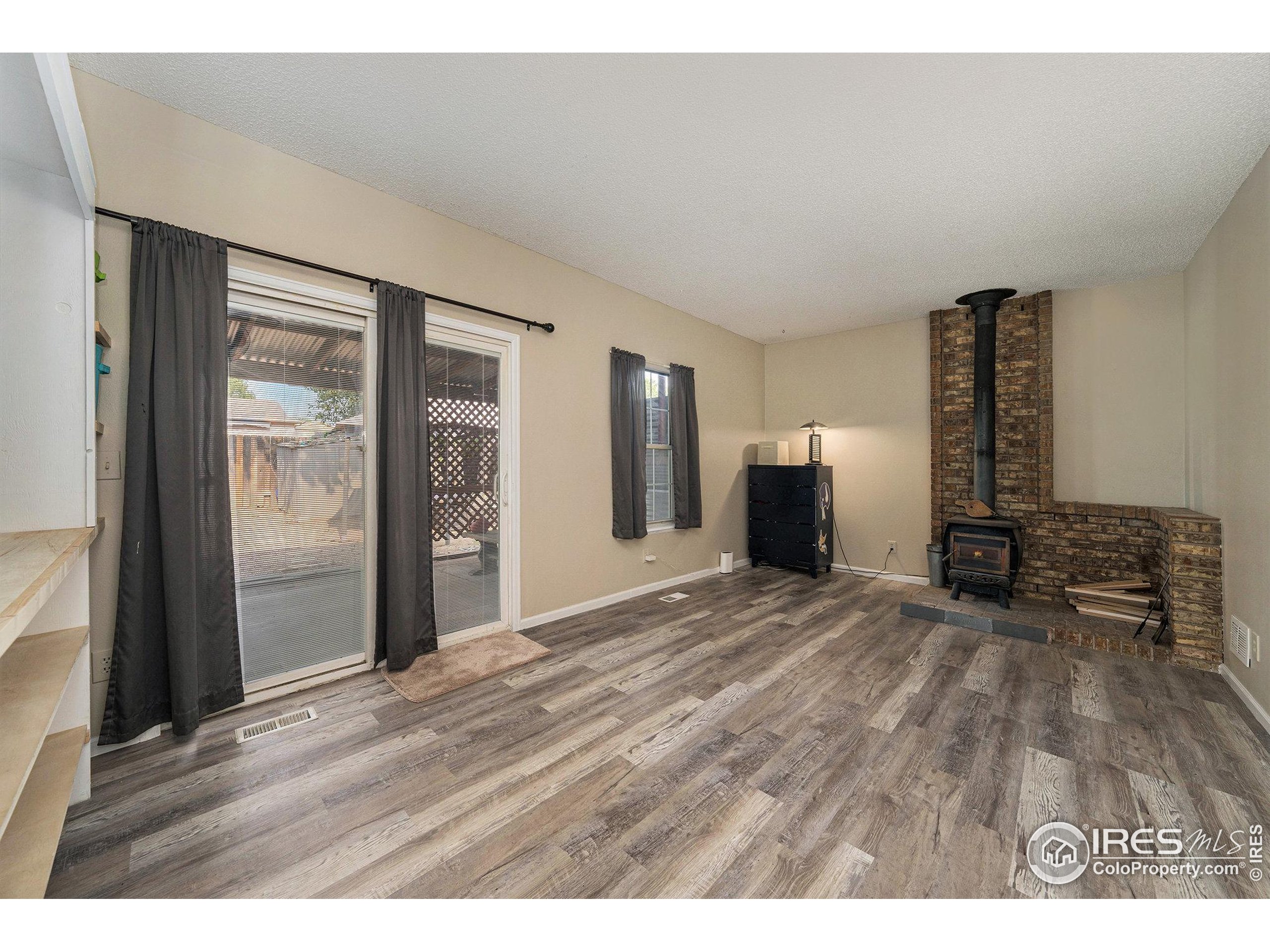 229 Blossom Dr