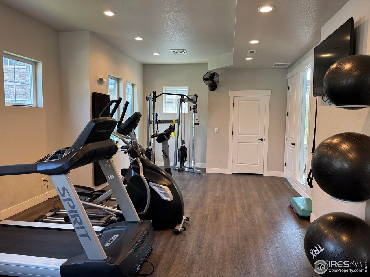 4622 Hahns Peak Dr 103