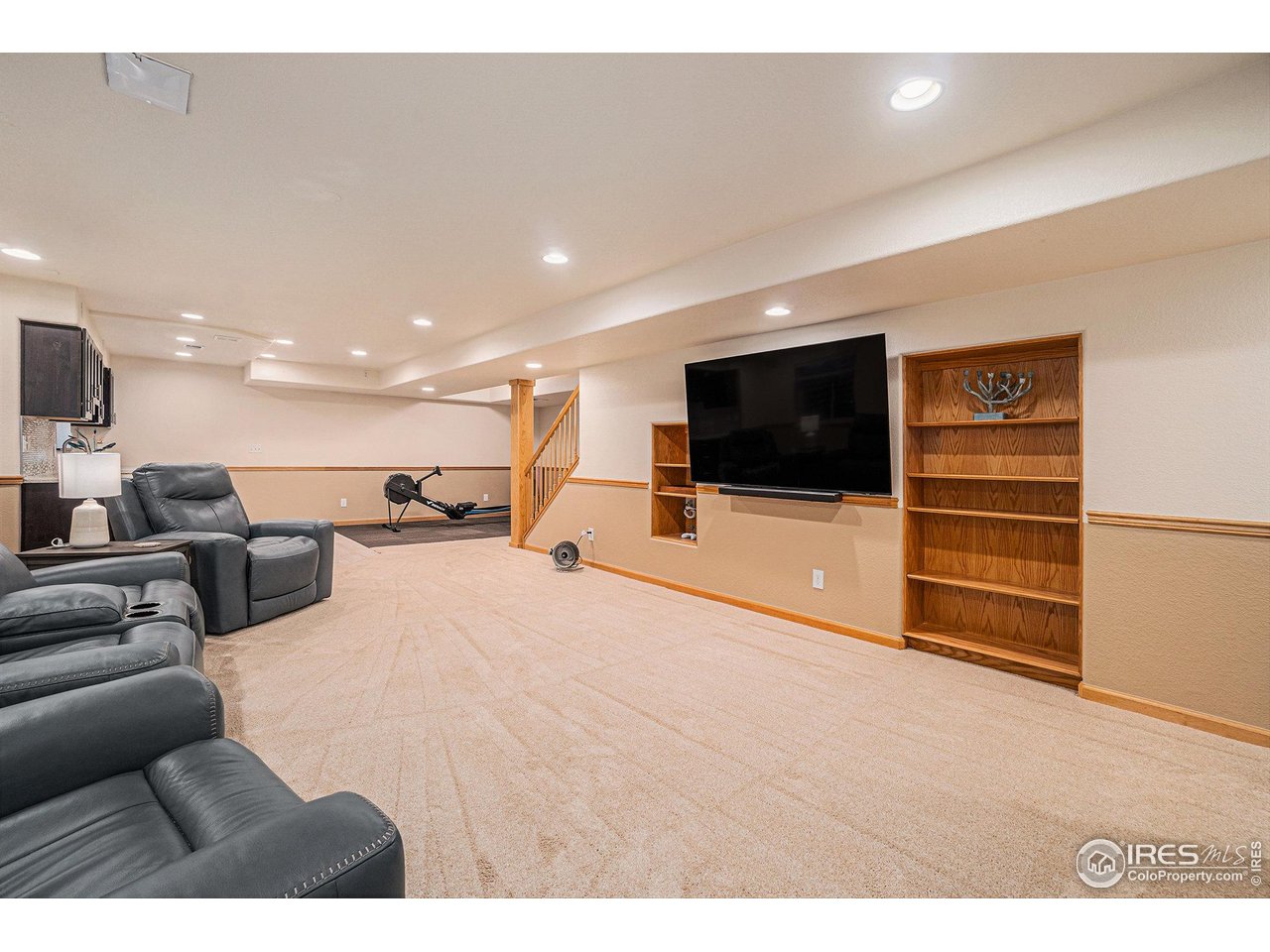 5403 Golden Willow Dr