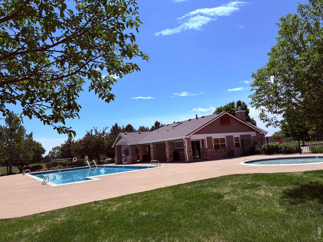 3453 Rhea Dr