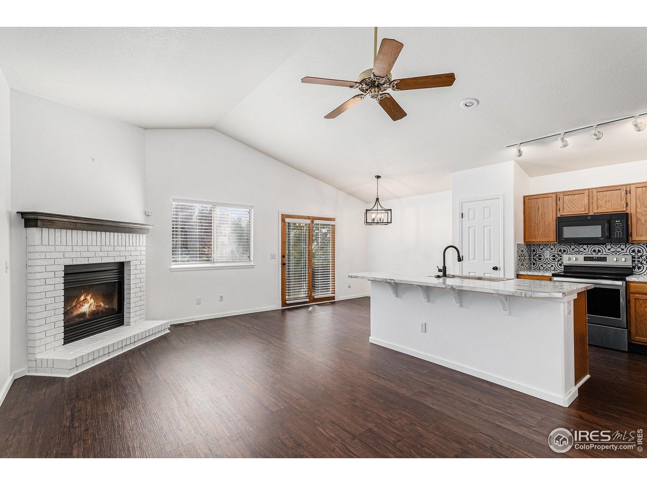 20822 E Princeton Pl