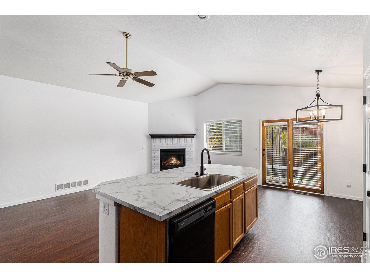 20822 E Princeton Pl