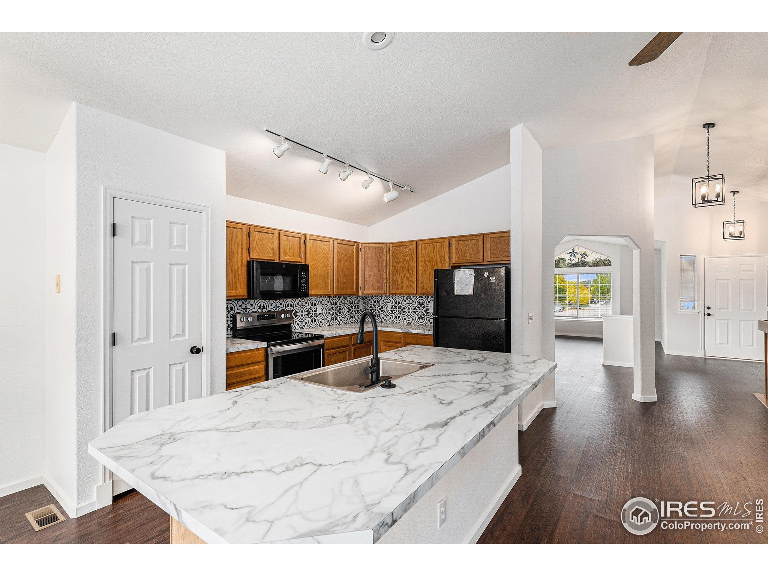 20822 E Princeton Pl