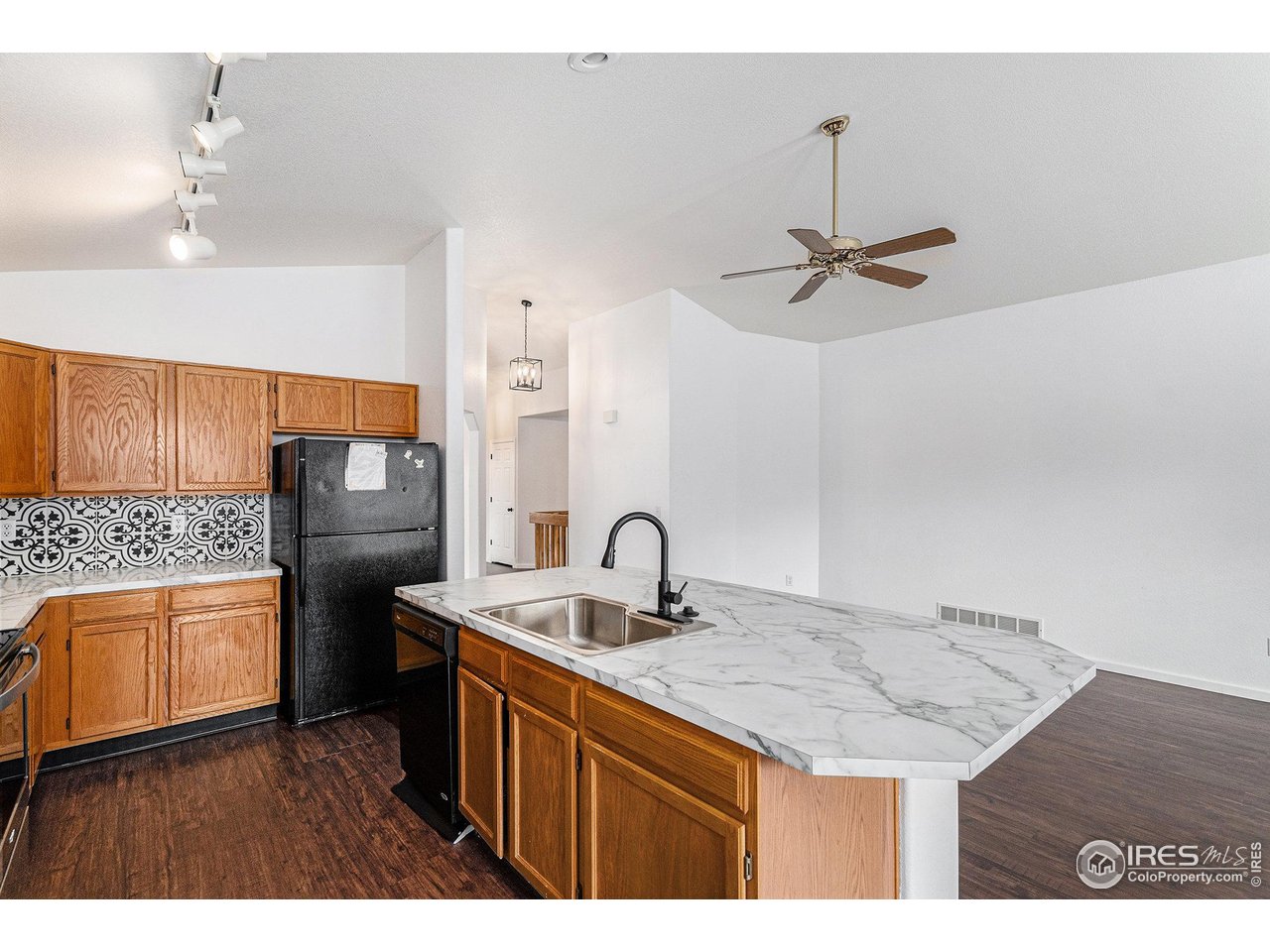 20822 E Princeton Pl