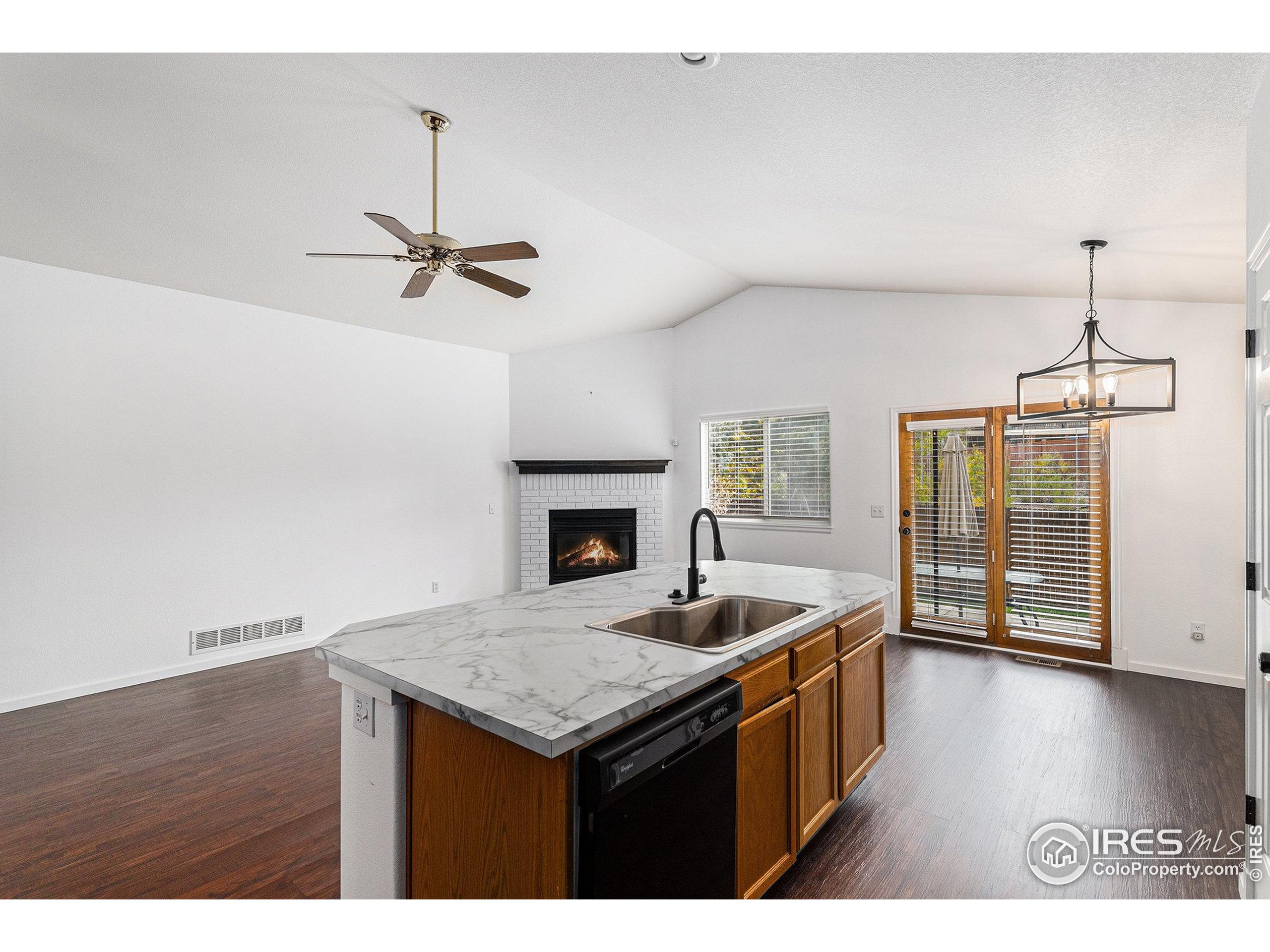 20822 E Princeton Pl