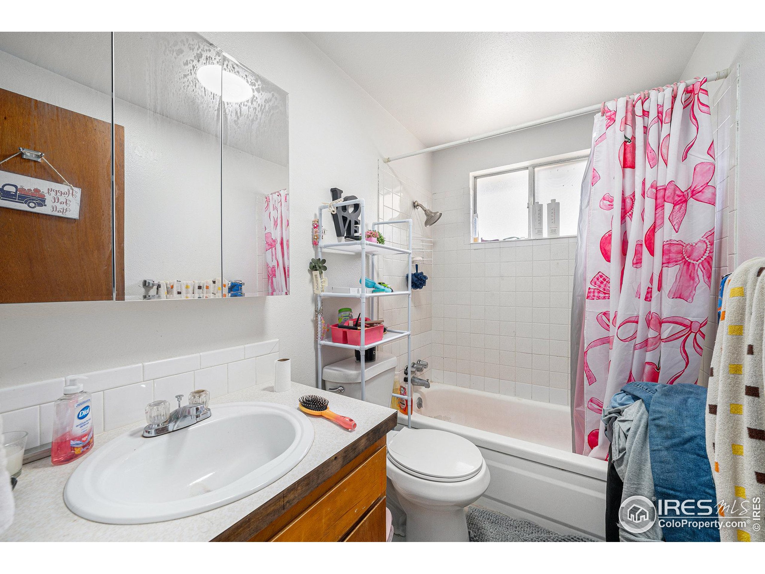 1523 Lashley St 1523, 1525 Longmont Unit: 1523, 1525