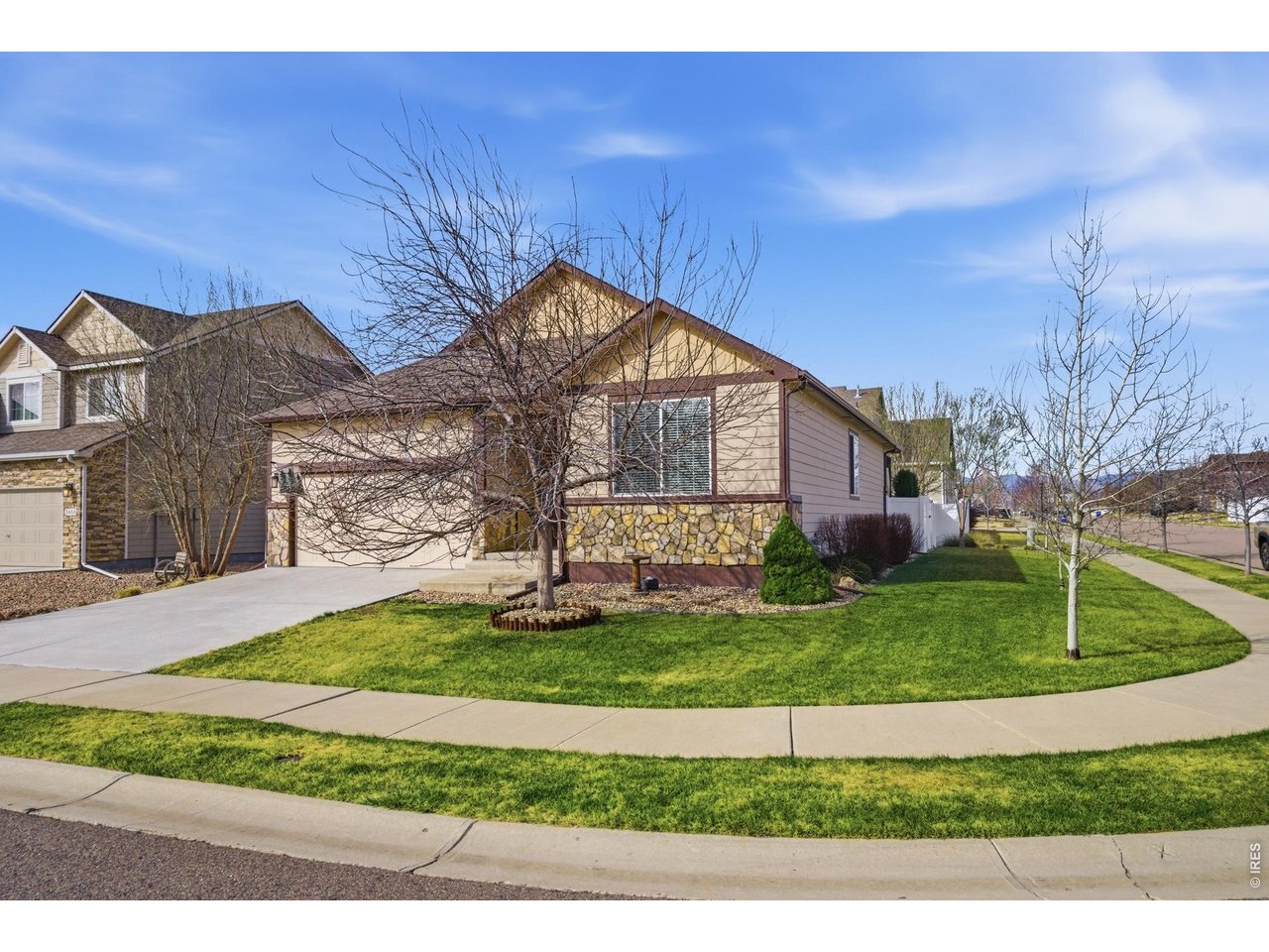 3465 Petrel Dr