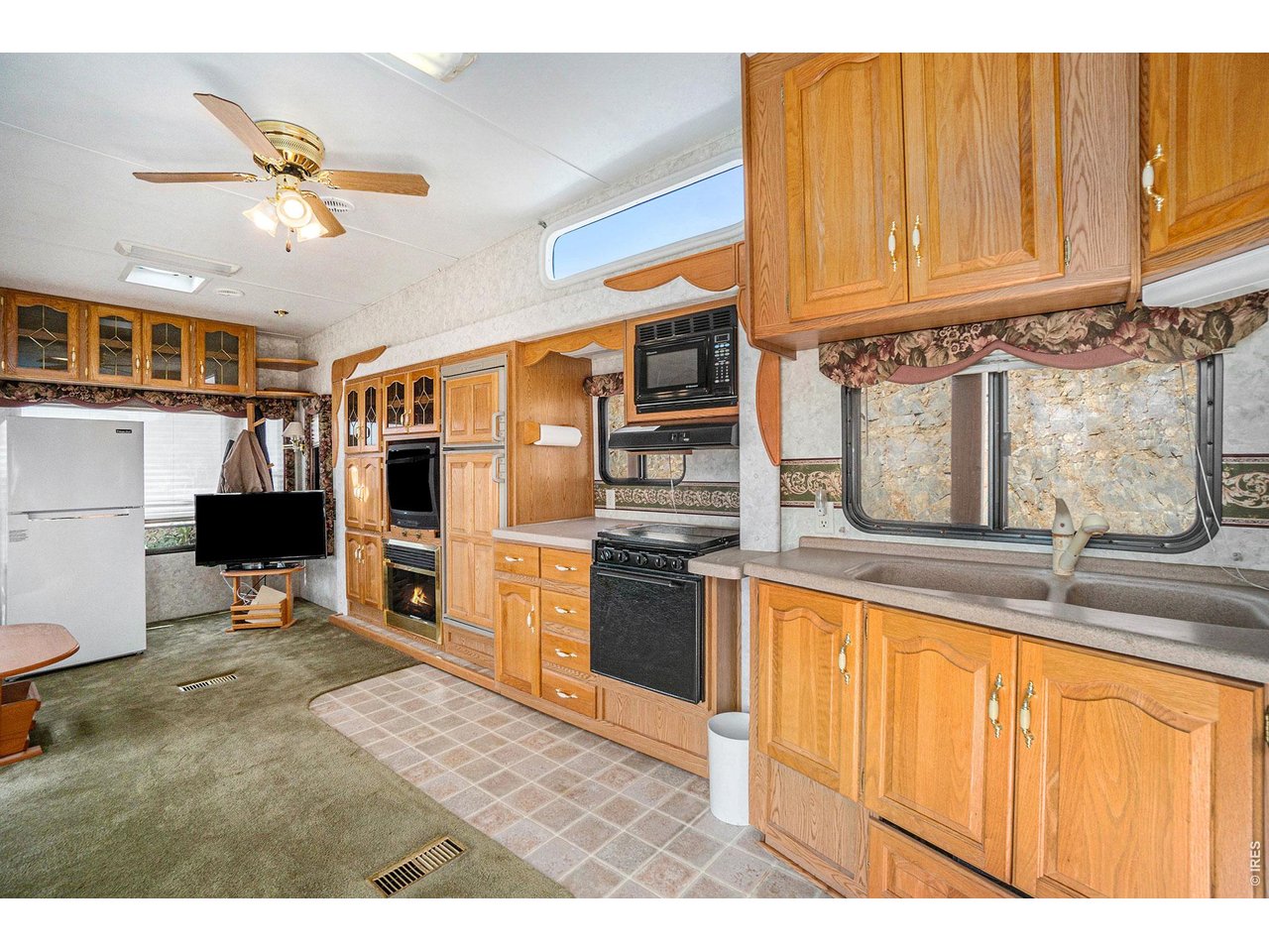1600 Whale Rock Rd