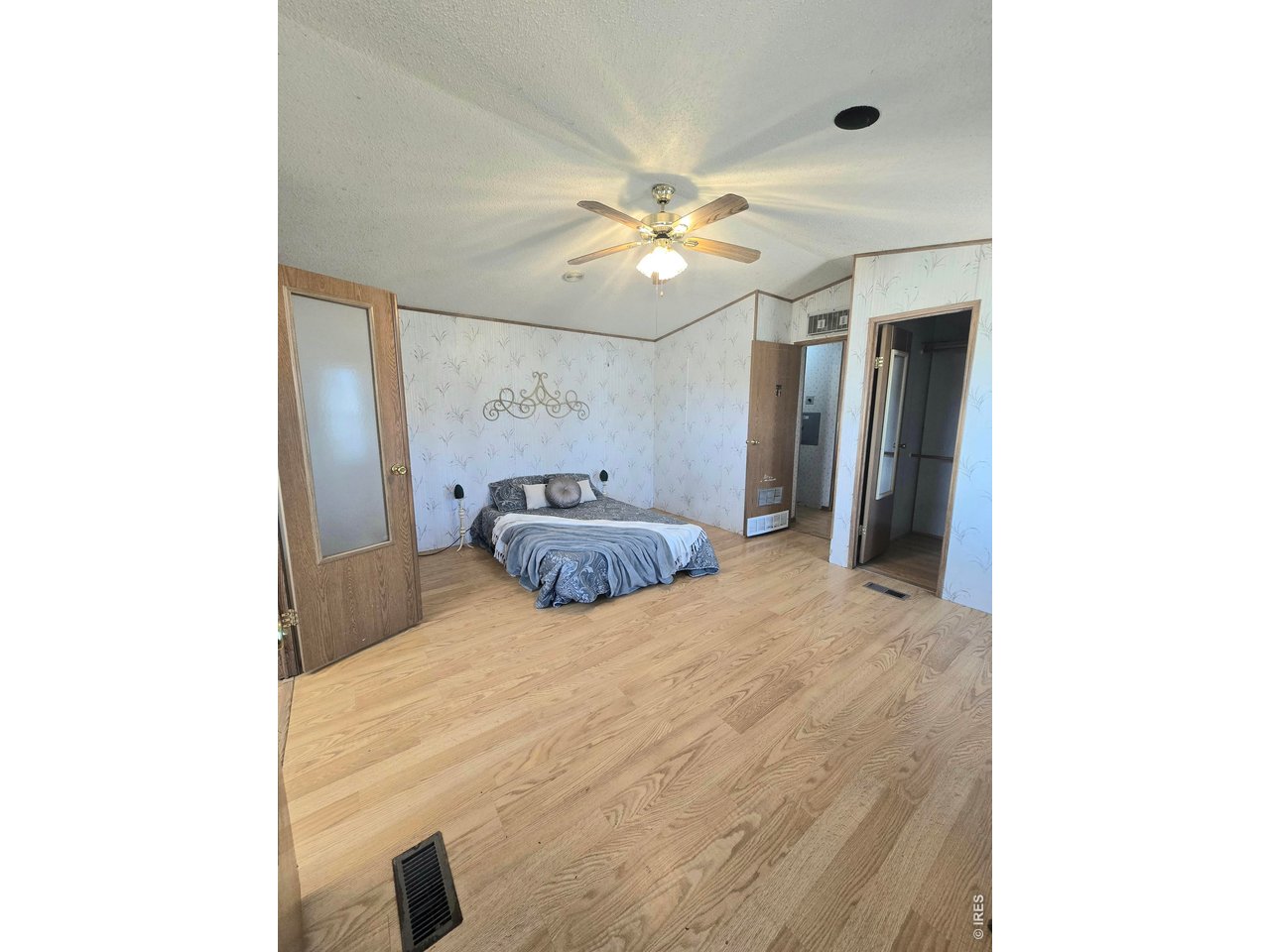 325 E 1st St 448