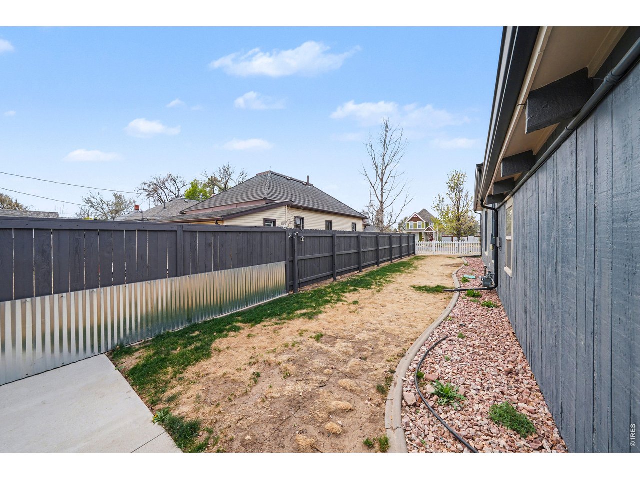 431 Maple Ave