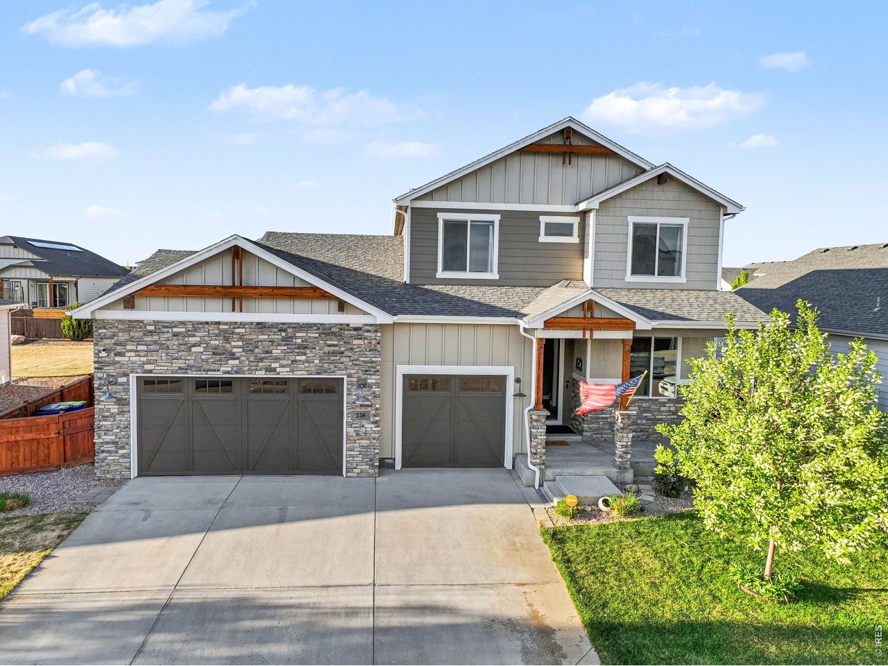 250 Sutherland Dr