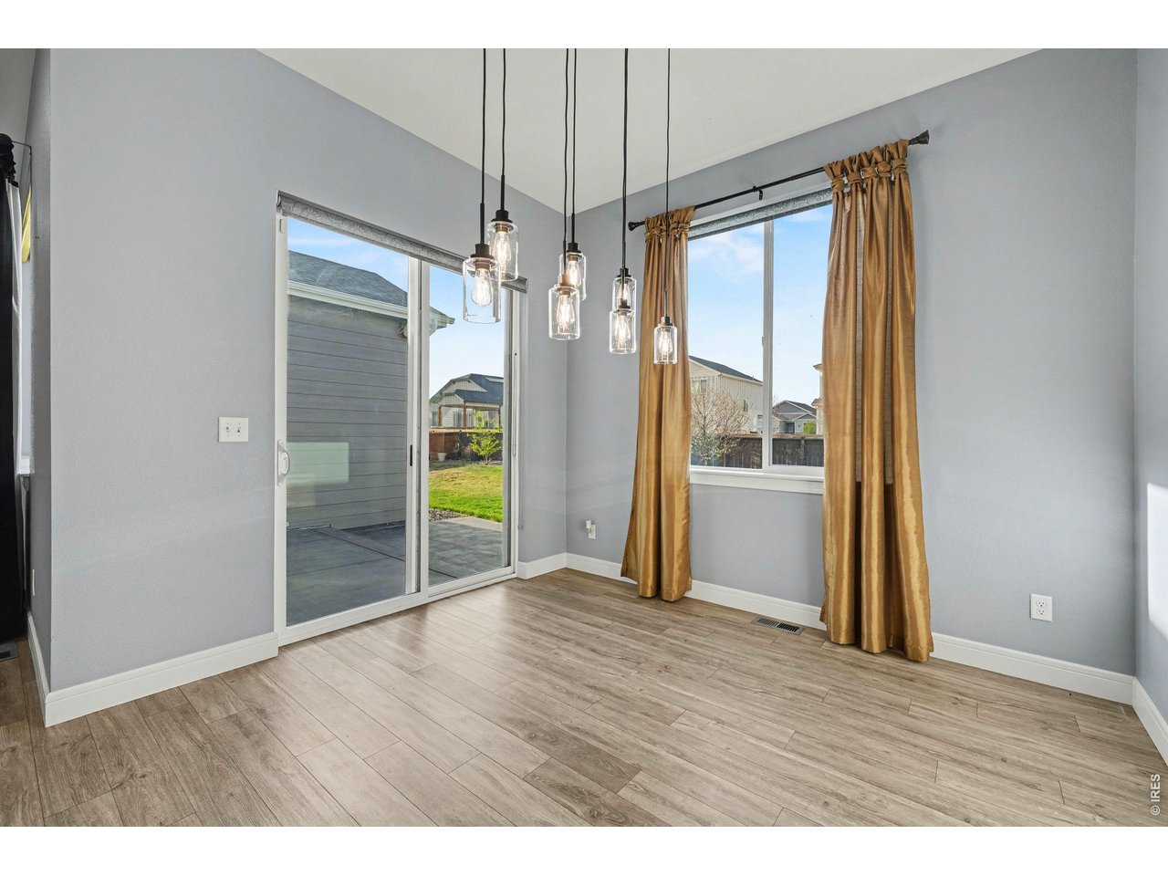 250 Sutherland Dr